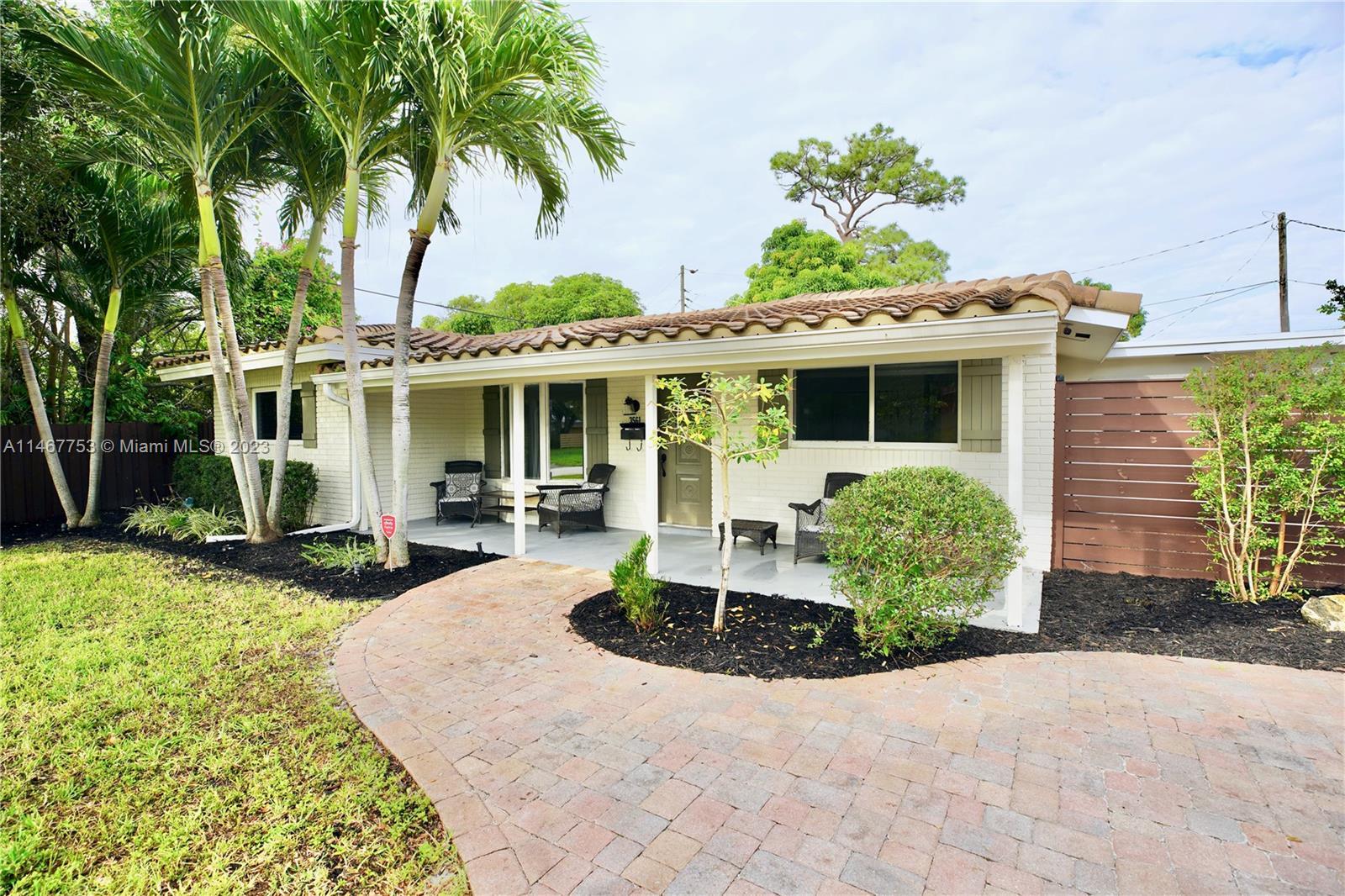 Photo of 3561 NE 13th Ave in Oakland Park, FL