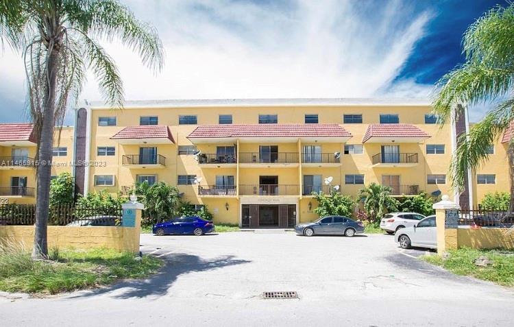 Photo of 5100 SW 41st St #328 in Hollywood, FL