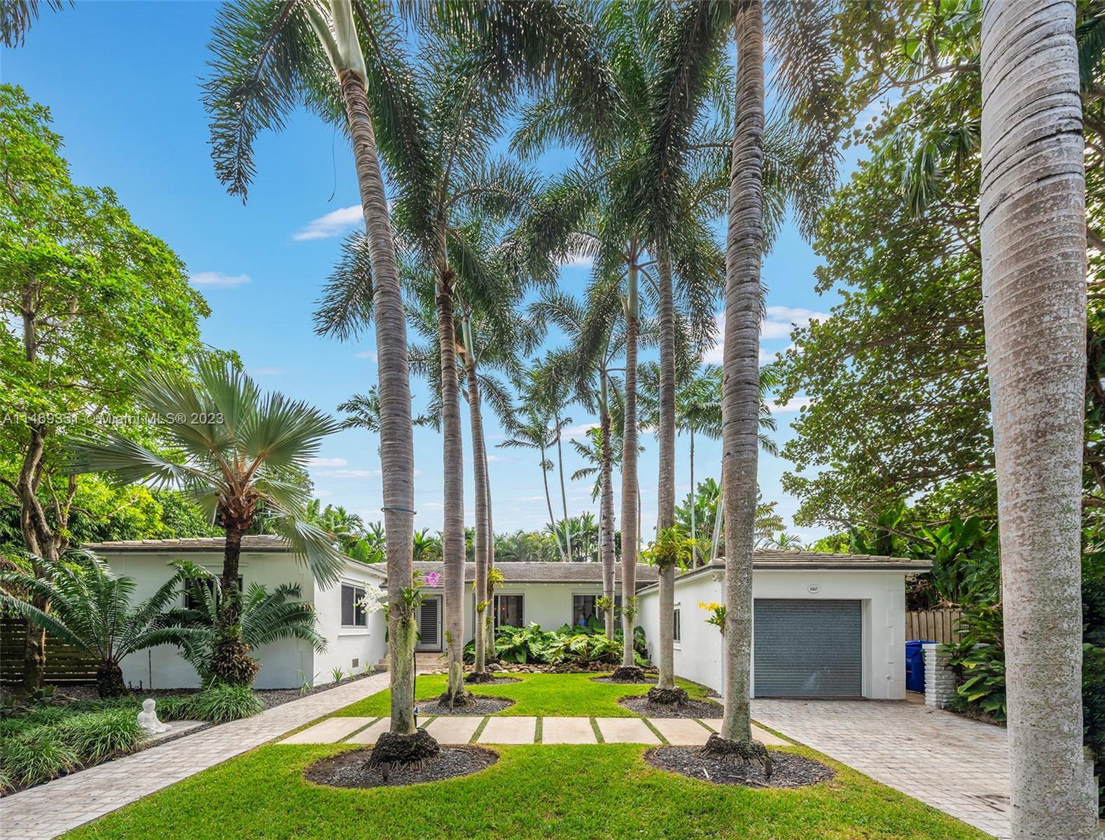Photo of 610 NE 52nd St in Miami, FL
