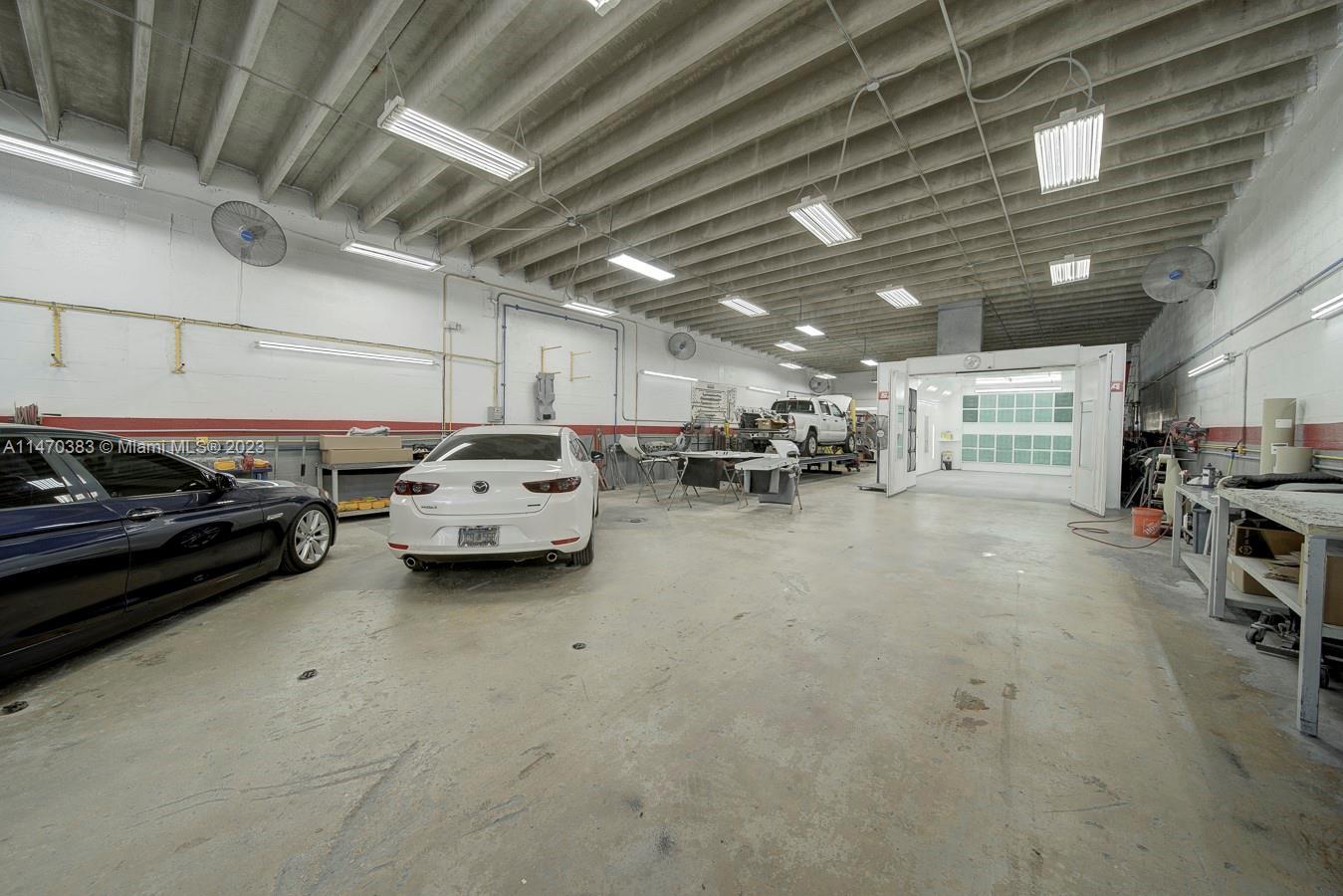 Photo of Bodyshop For Sale In Kendall in Miami, FL