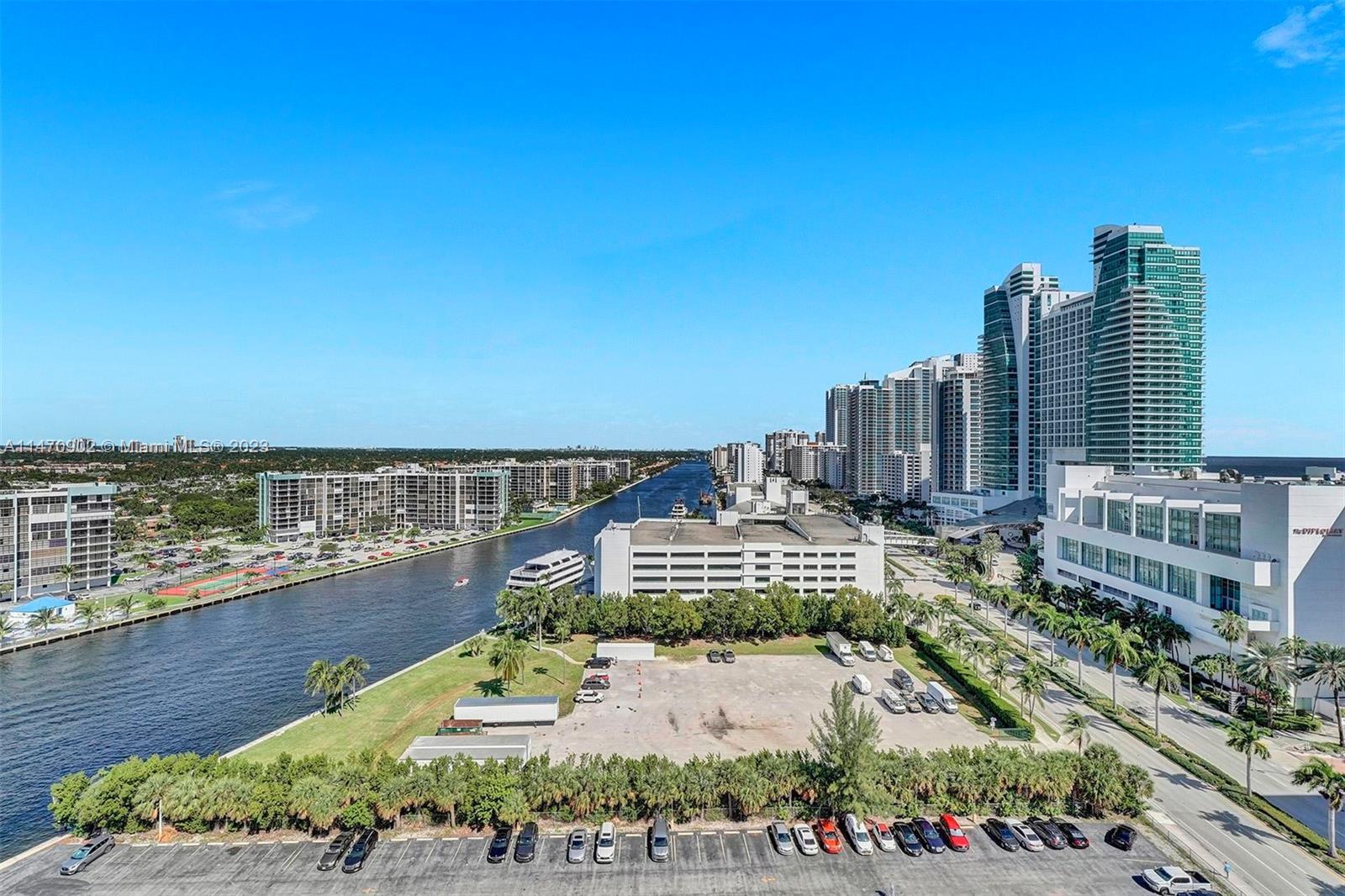 Photo of 3800 S Ocean Dr #1720 in Hollywood, FL