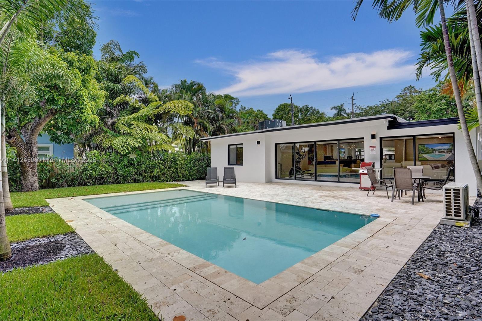 Photo of 1624 NE 7th St in Fort Lauderdale, FL