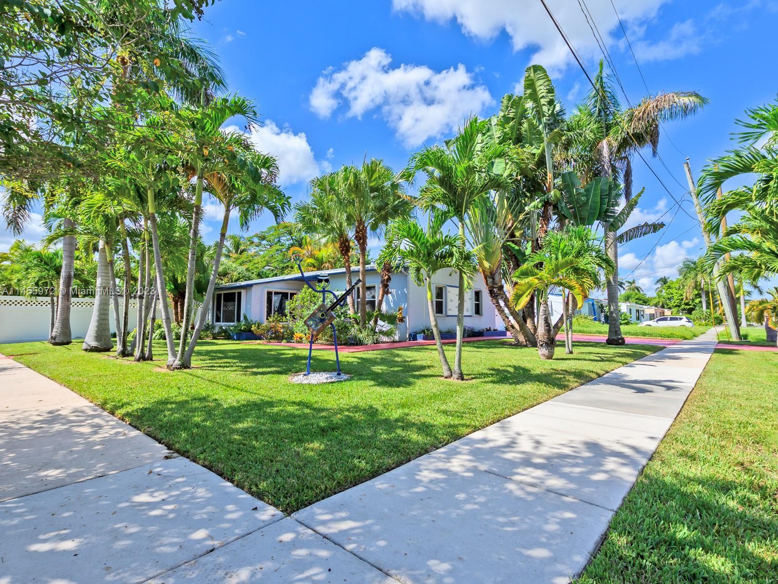 Photo of 918 NE 2nd Ct in Hallandale Beach, FL