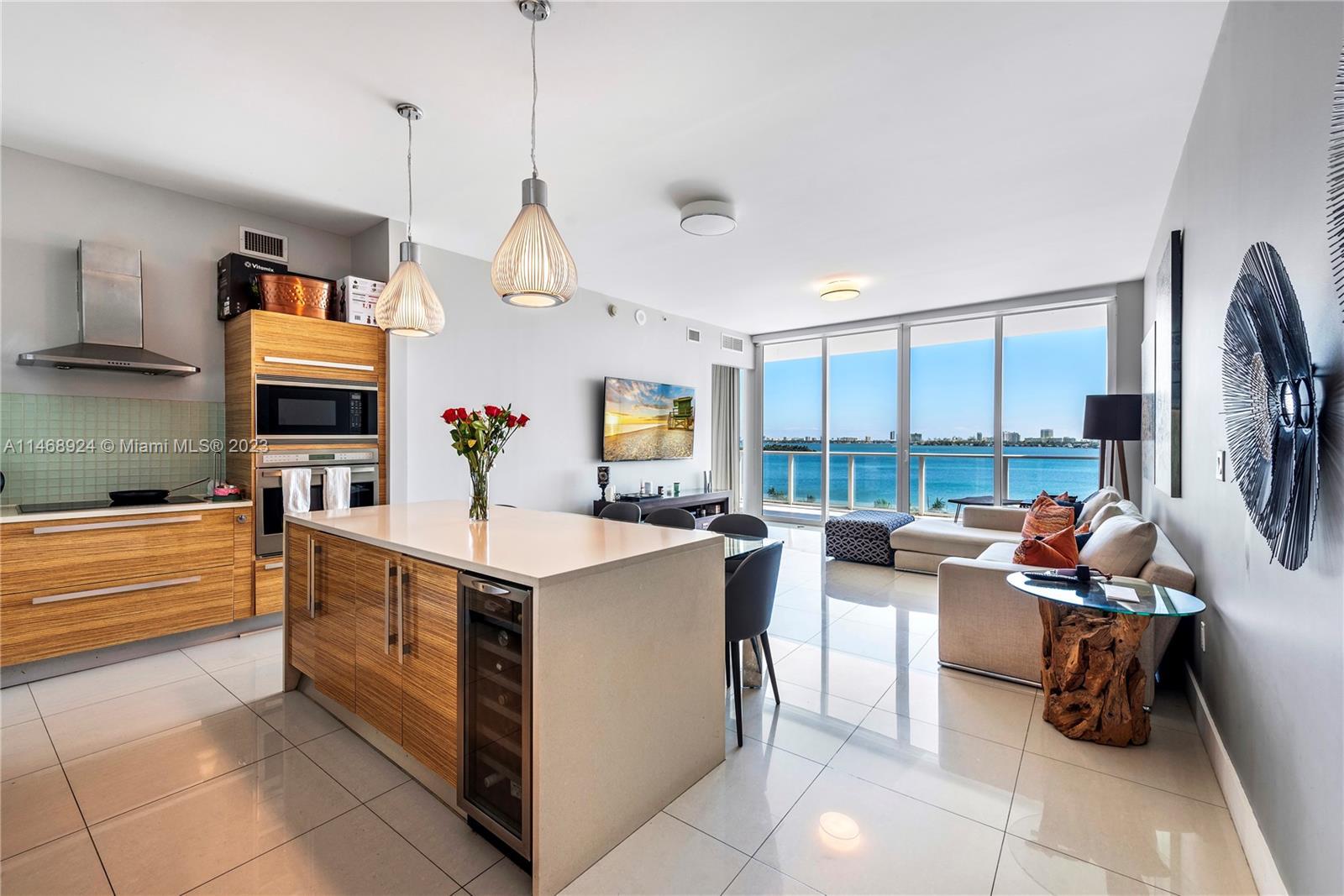 Photo of 2020 N Bayshore Dr #707 in Miami, FL
