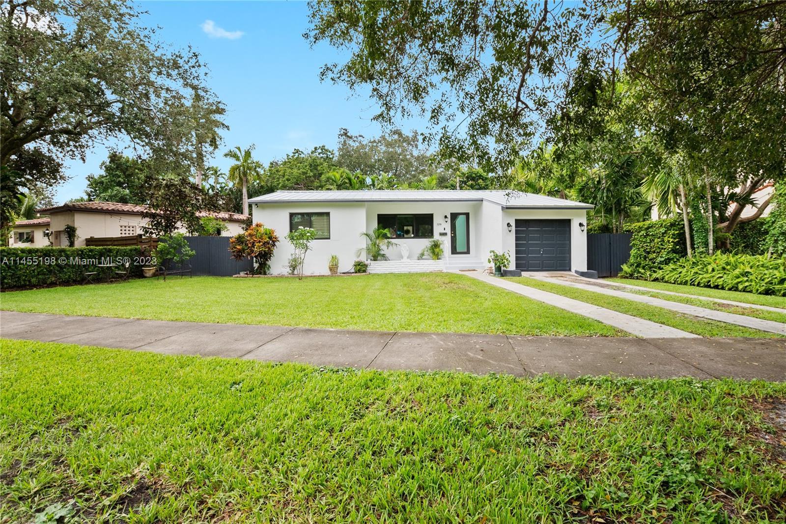 Photo of 579 Hunting Lodge Dr in Miami Springs, FL