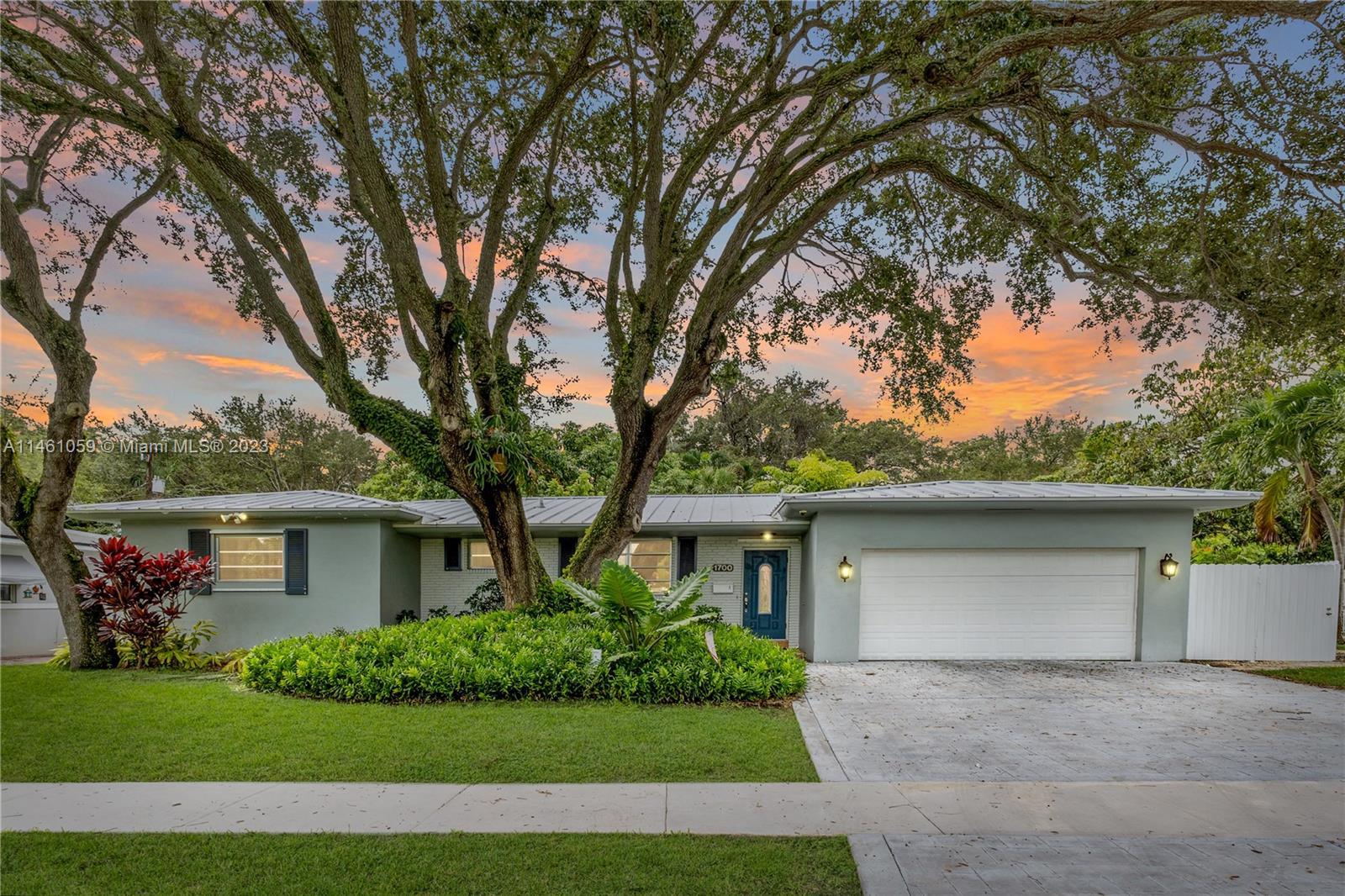 Photo of 1700 NE 138th St in North Miami, FL