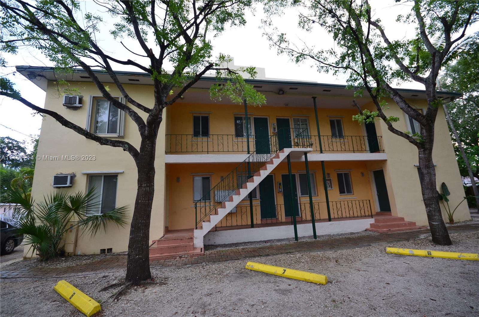 Photo of 564 NE 66th St in Miami, FL