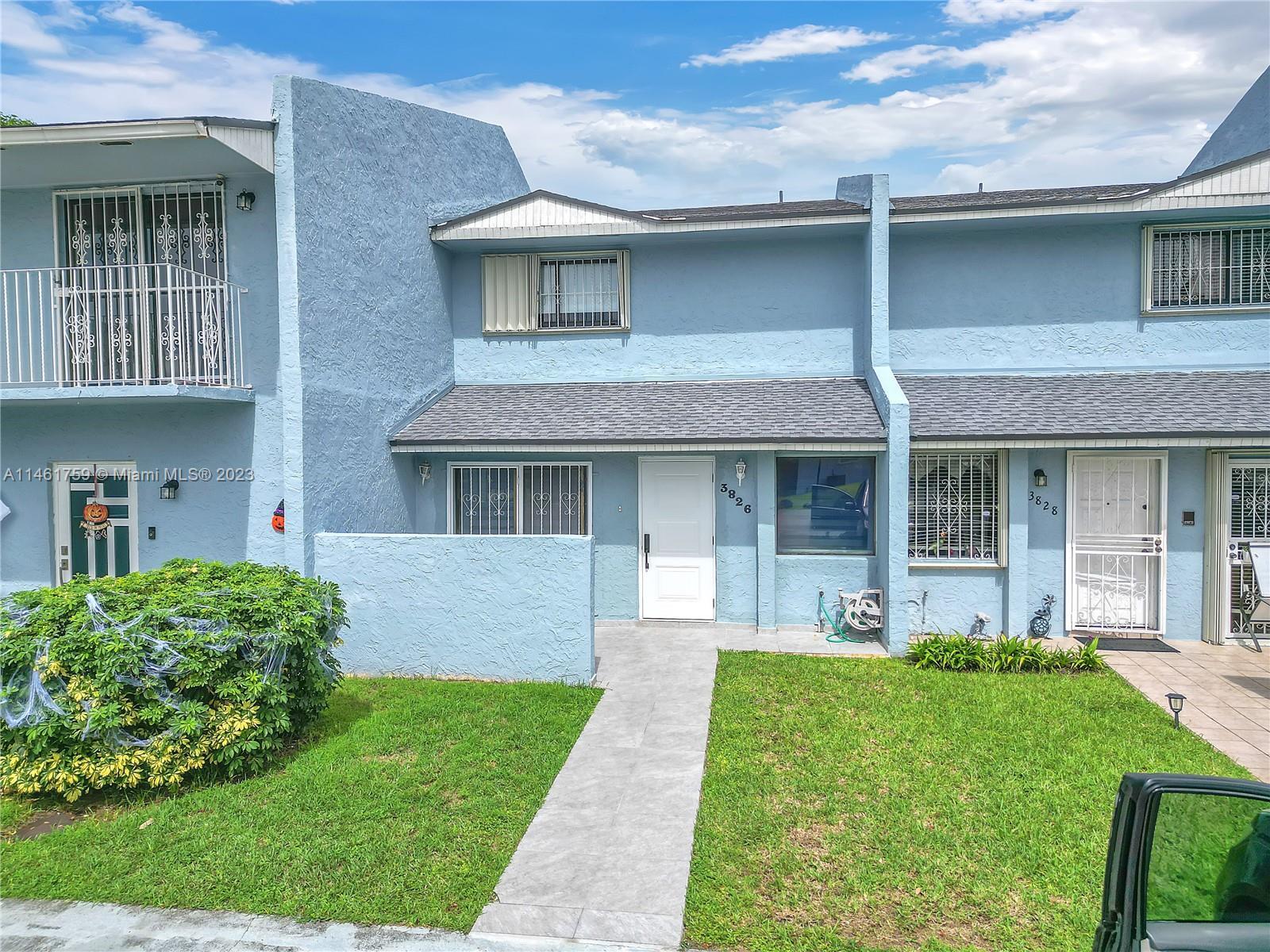 Photo of 3826 SW 107th Ave #2-2 in Miami, FL