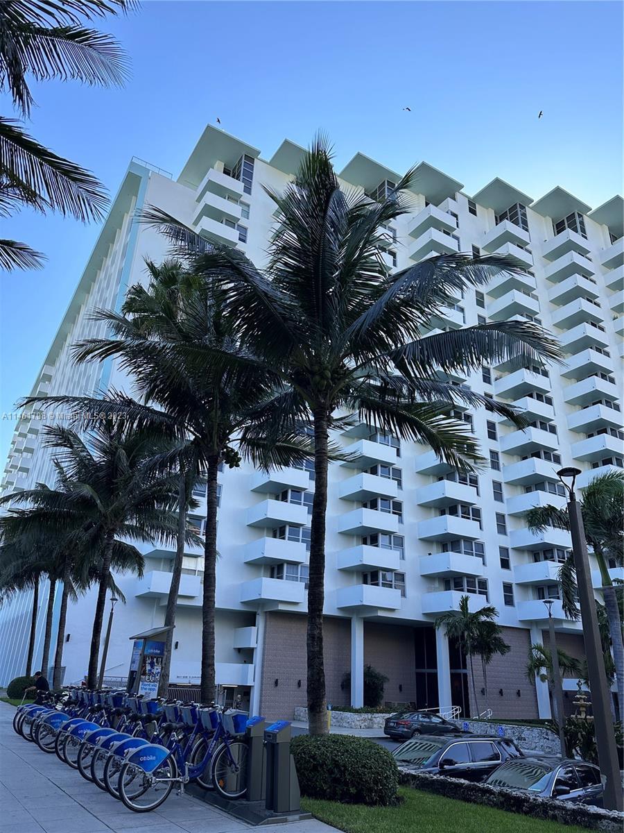 Miami Beach dream studio is waiting for you! Furnished bright condo with beautiful intracoastal, bay