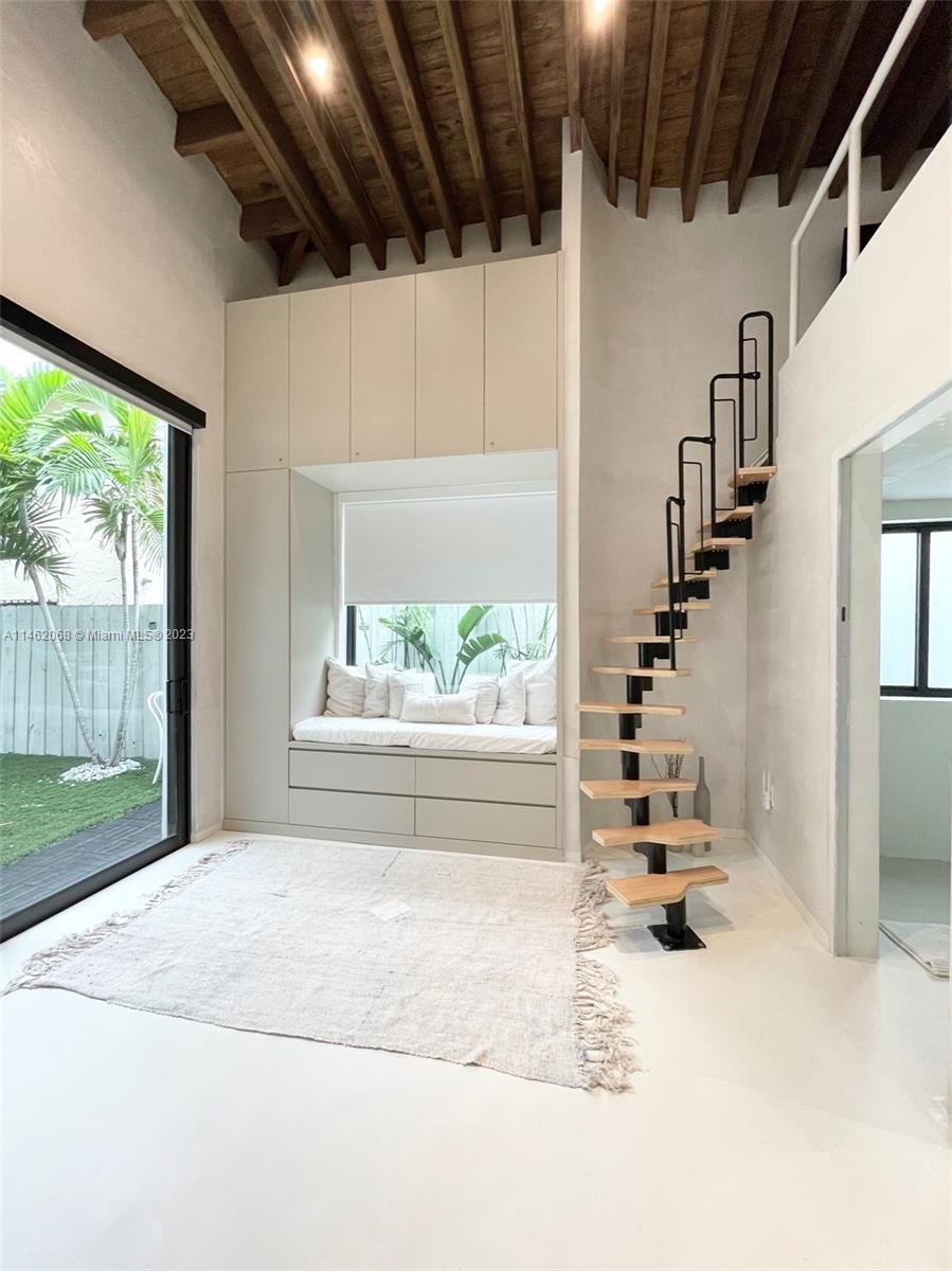 Photo of 255 NW 40th St in Miami, FL