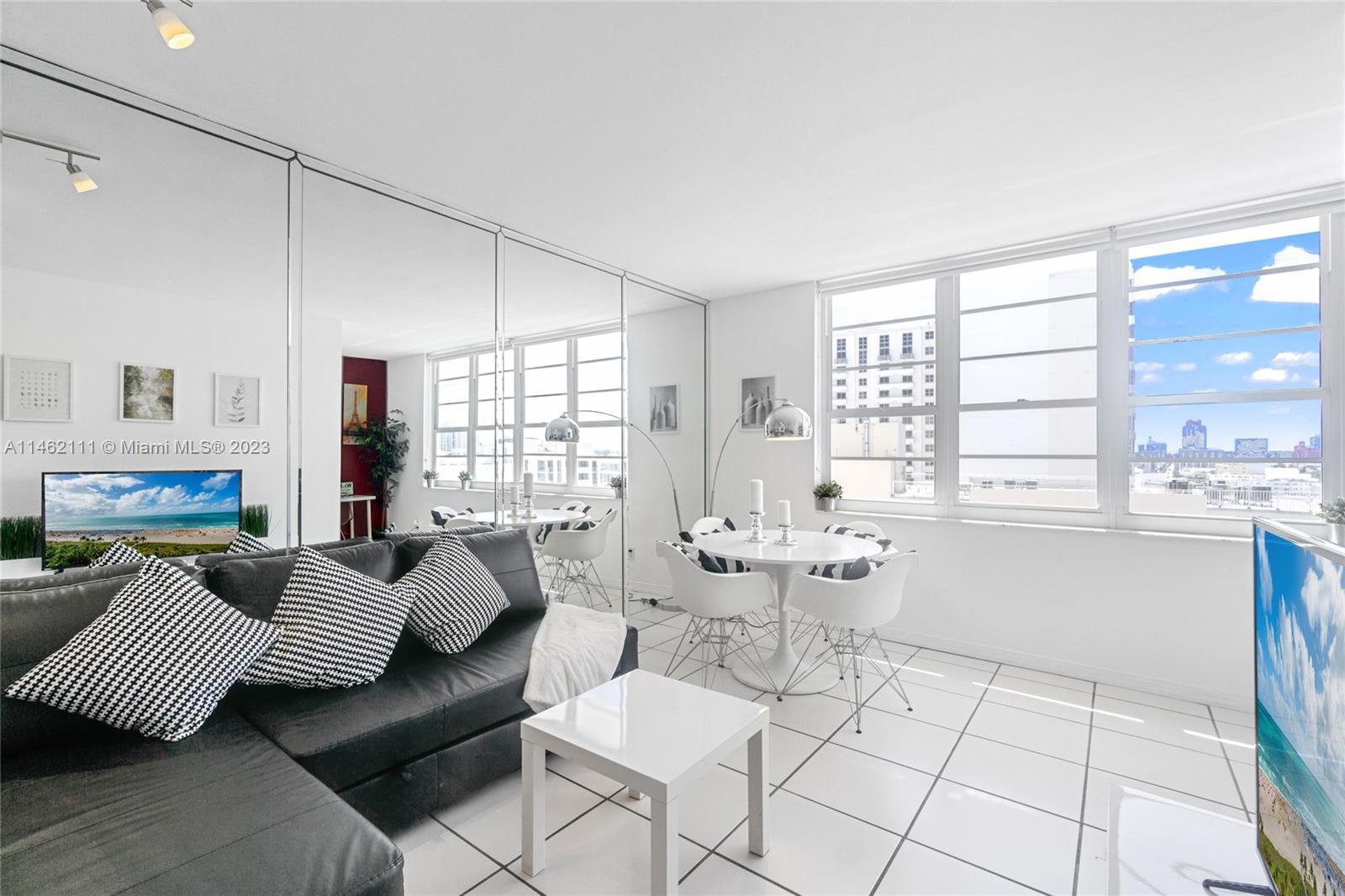 Fully renovated Jr.1Bed apartment located at 100 Lincoln Rd, Miami Beach, the apartment is perfect a
