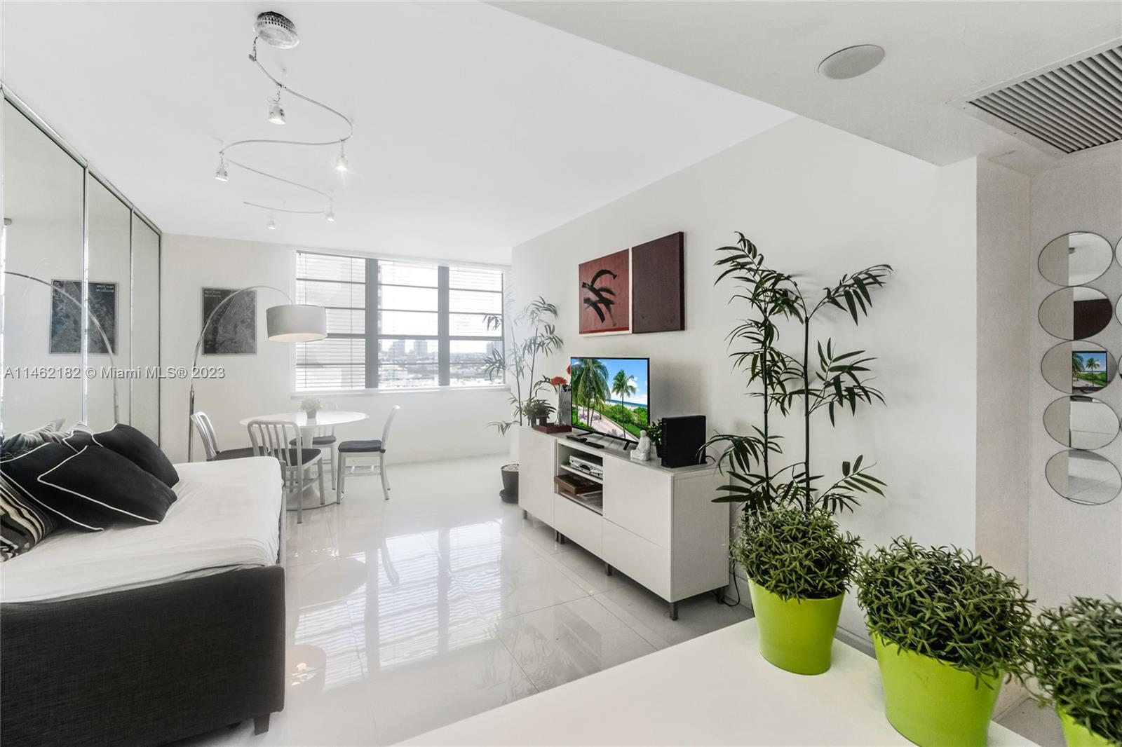 Renovated Jr. 1Bed apartment at 100 Lincoln Rd, Miami Beach, the unit can be rented 12 times per yea