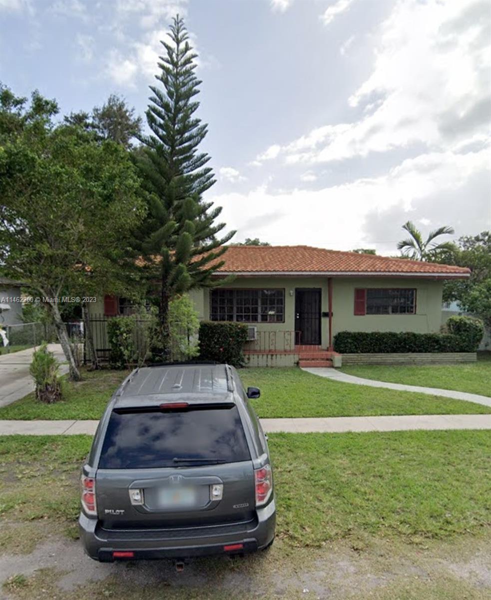 Photo of 760 NE 147th St in North Miami, FL