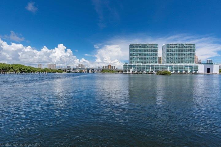 BEAUTIFUL 2 bedrooms, 1 convertible den,3 baths in a brand-new building in Sunny Isles Beach. Brand 