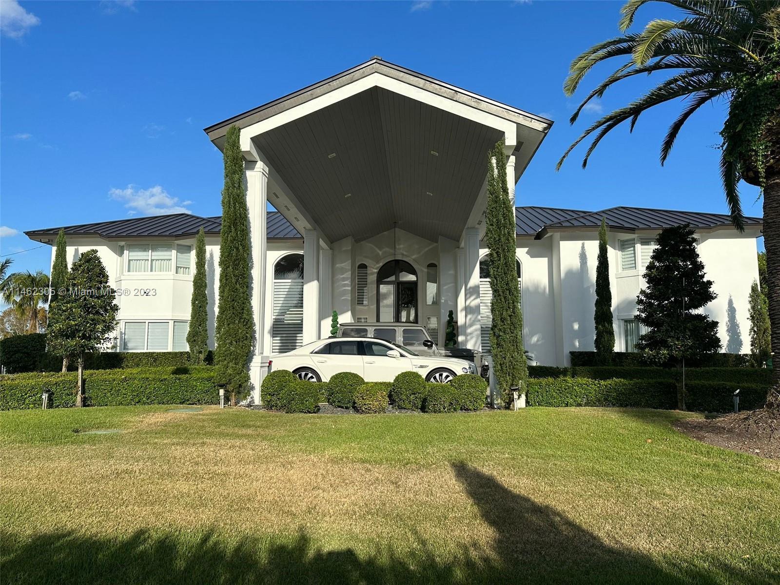 Photo of 15 SW 124th Ave in Miami, FL