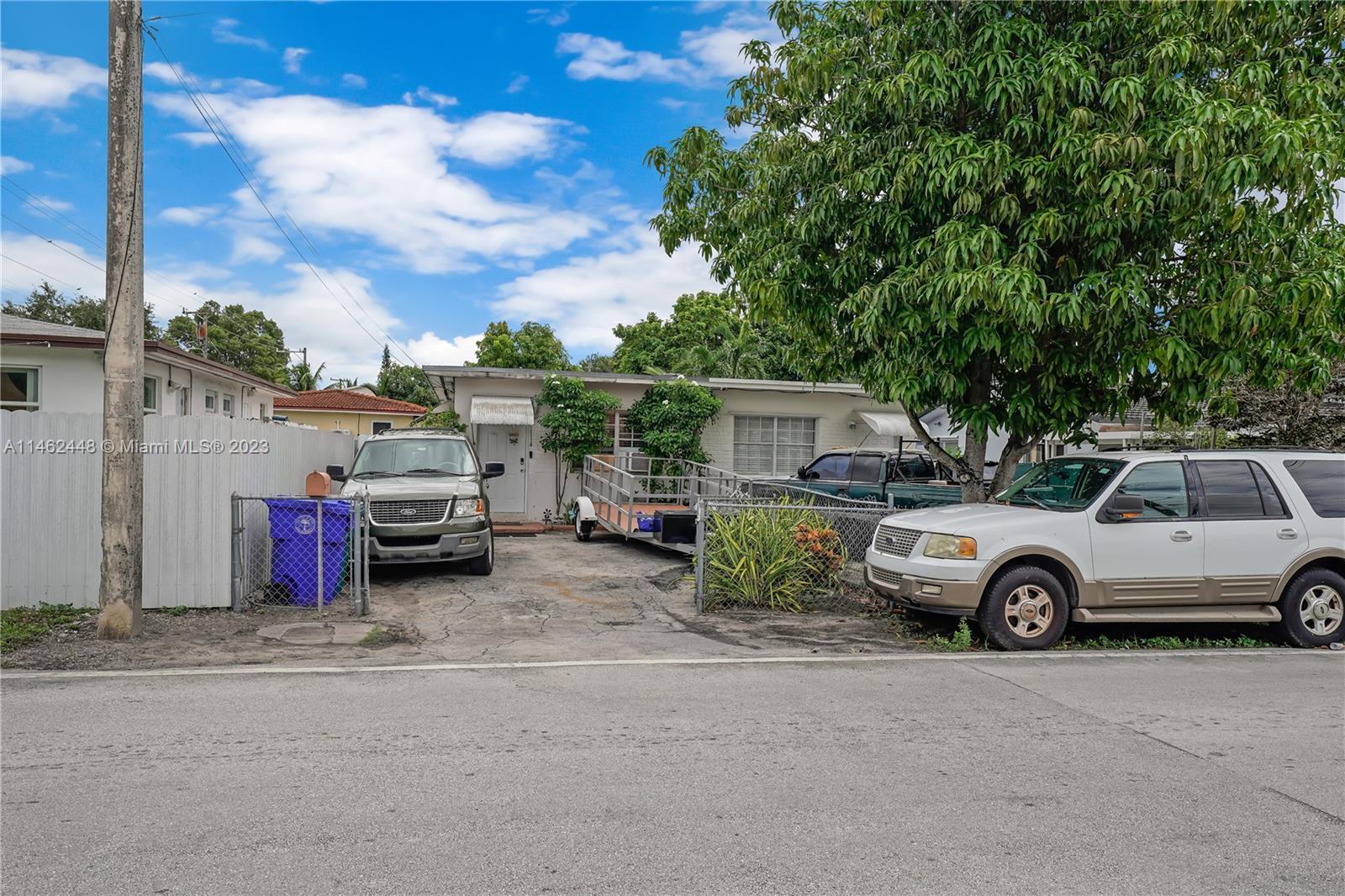Photo of 831 NW 24th Ave in Miami, FL