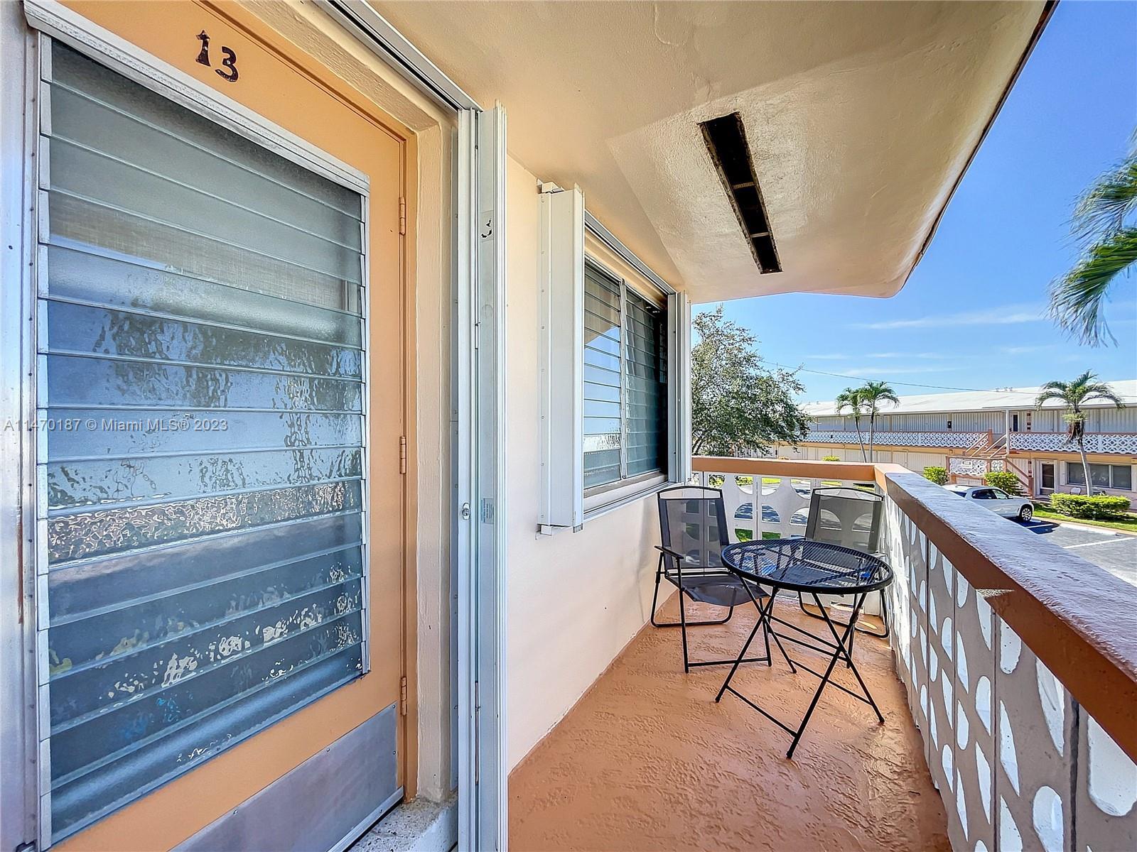 Photo of 815 SW 10th Ter #13V in Hallandale Beach, FL