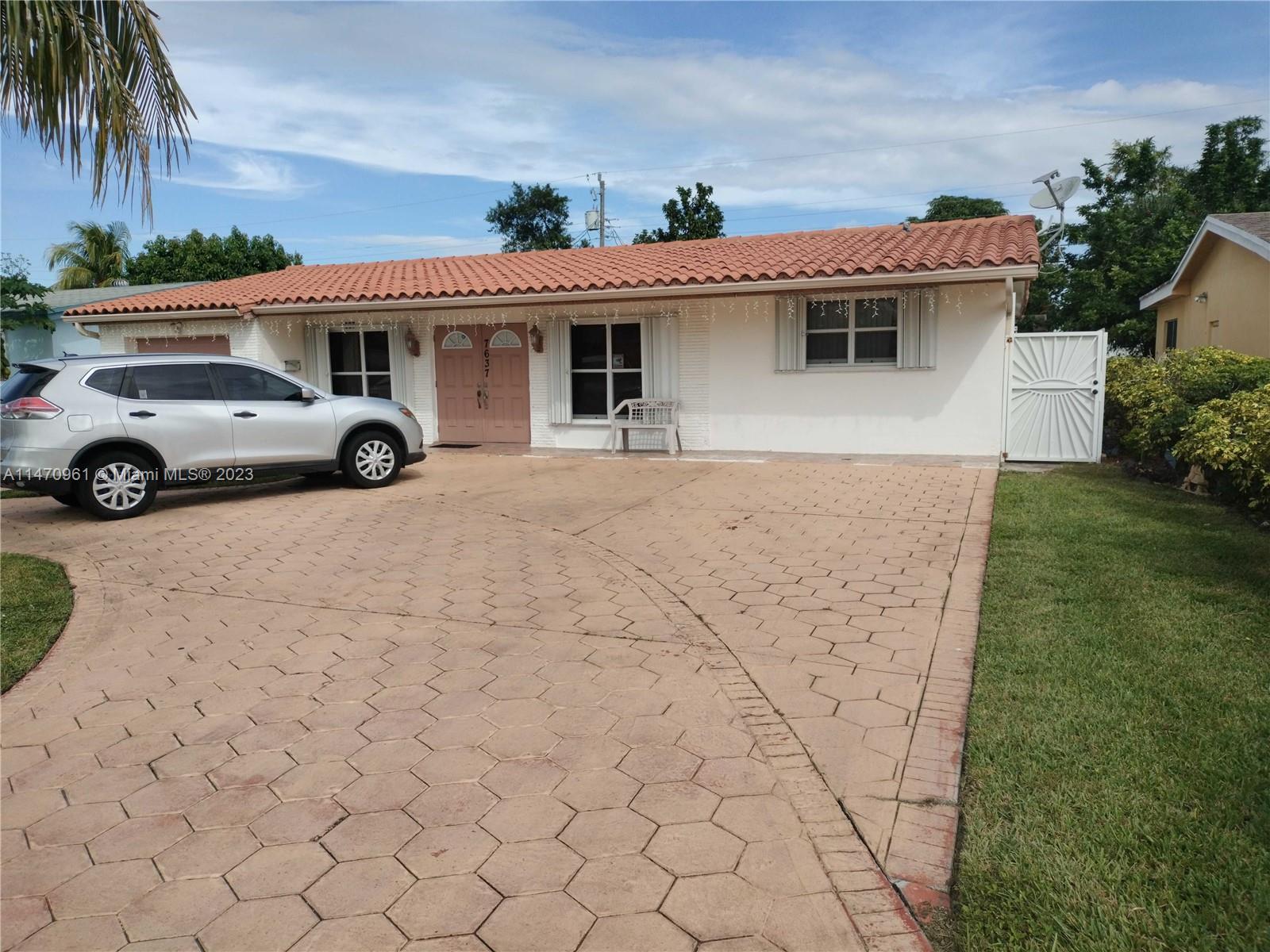 Photo of 7637 Tropicana St in Miramar, FL