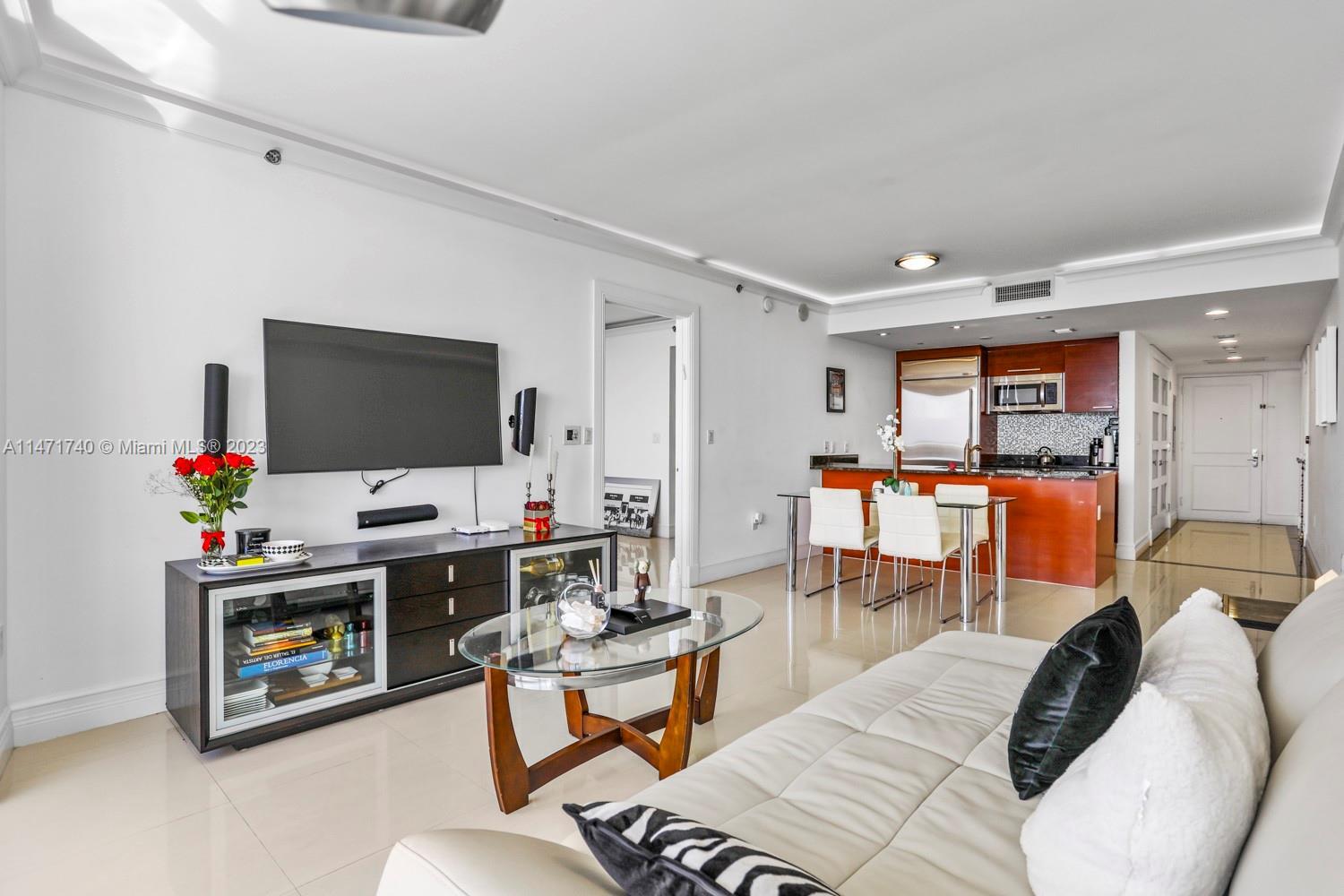 Photo of 1800 S Ocean Dr #2209 in Hallandale Beach, FL