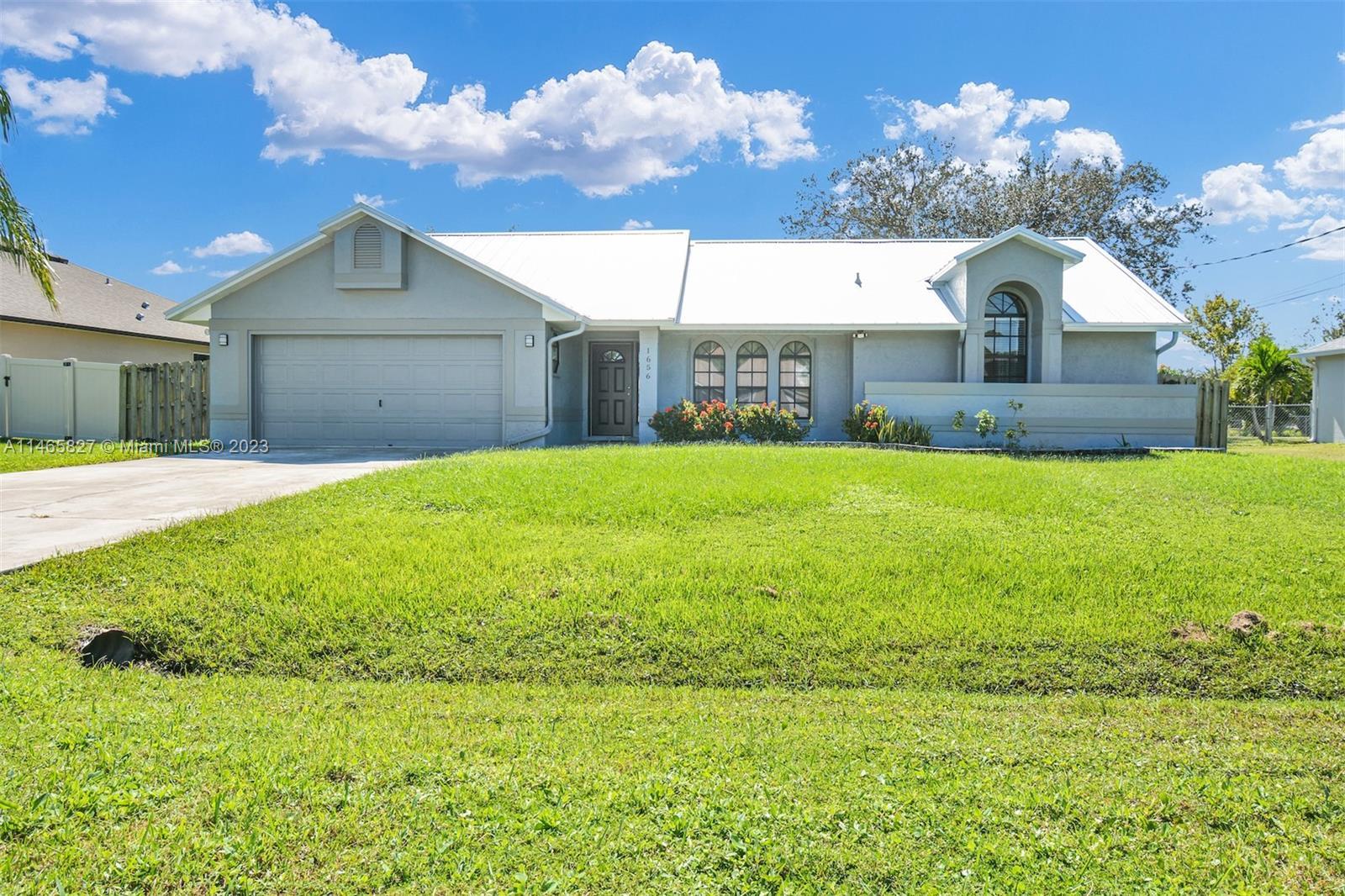 Photo of 1656 SE North Blackwell Dr in Port St Lucie, FL