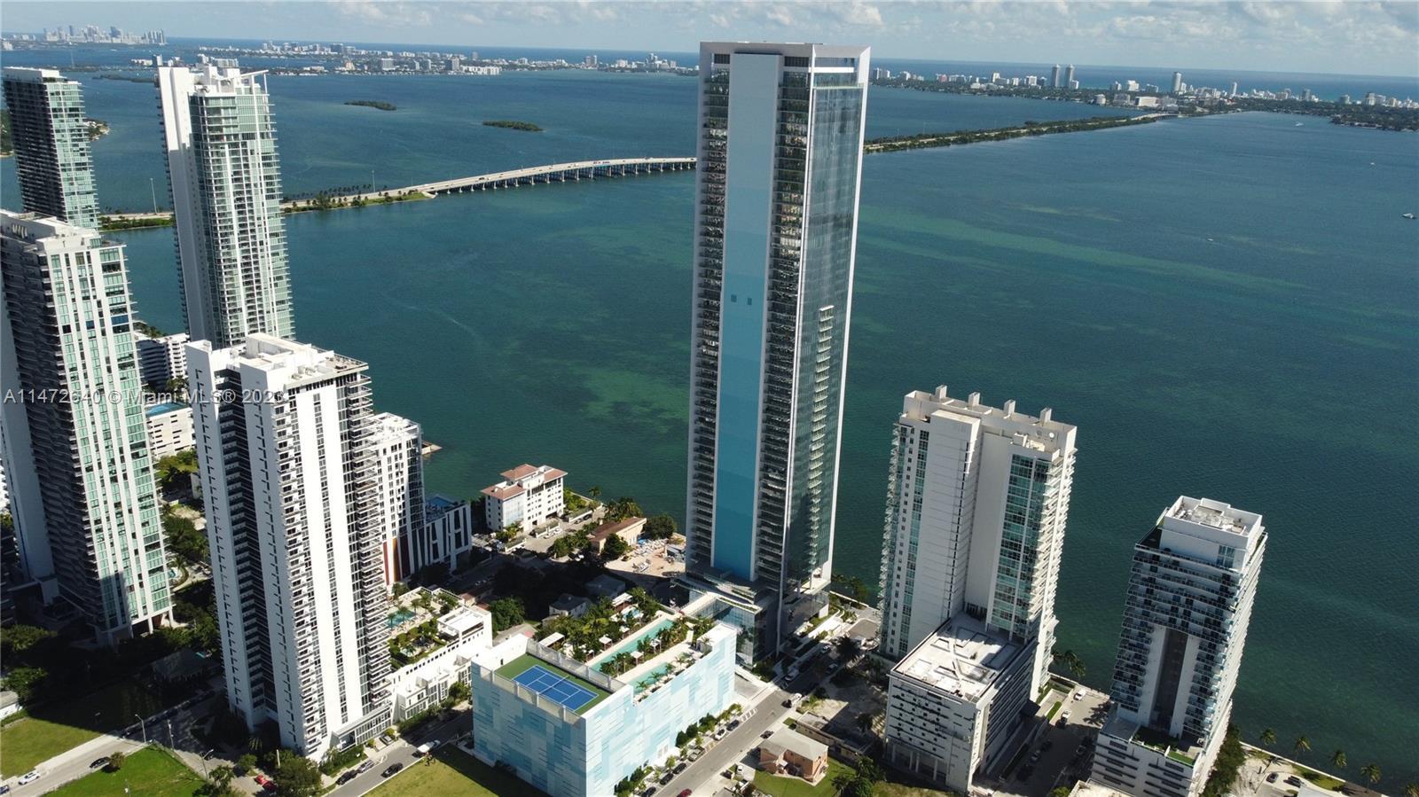 Luxury 2 Bedroom / 2 Bathroom Apartment in the heart of Miami, with a breathtaking 180-degree view t