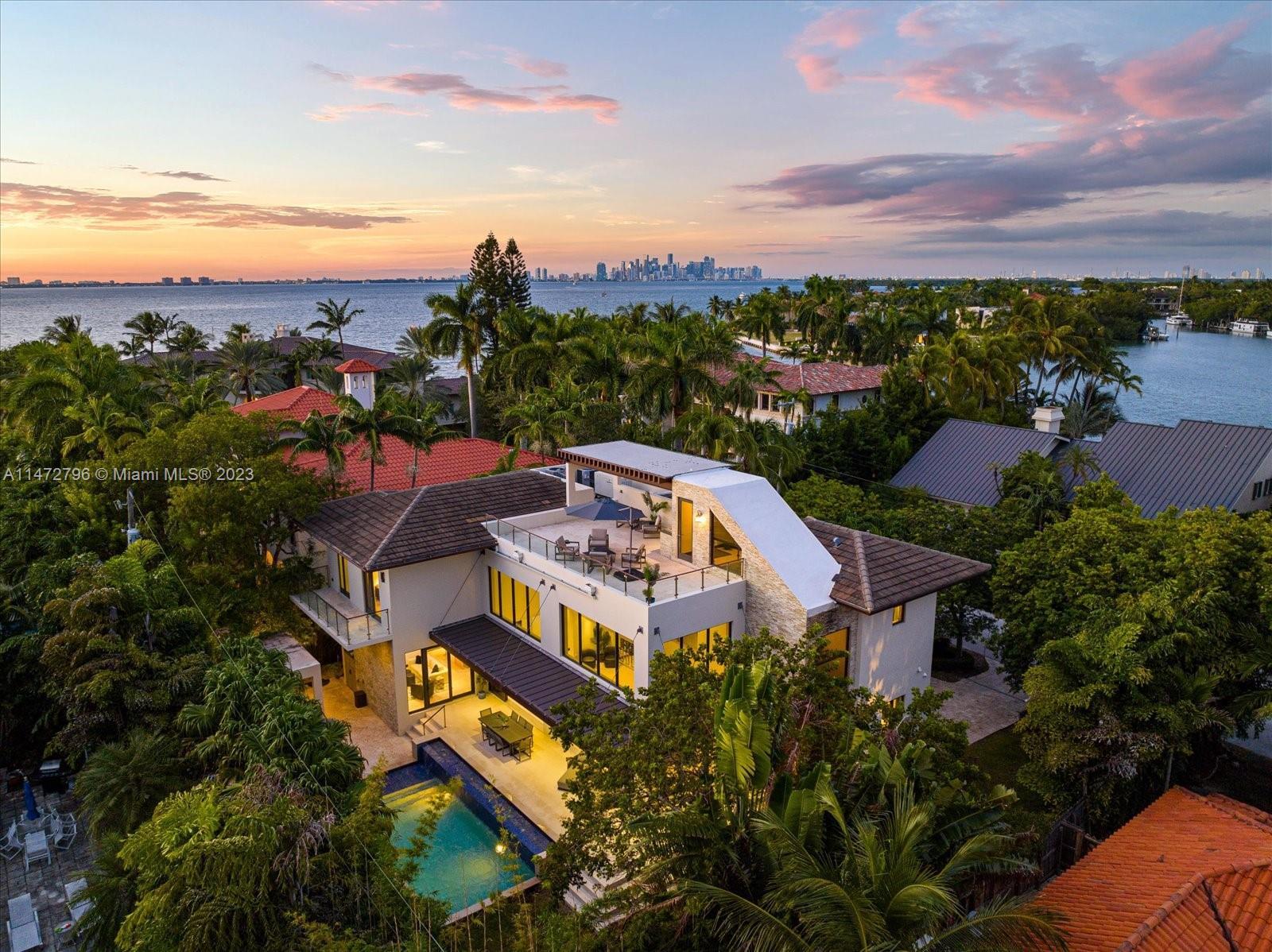 Photo of 730 N Mashta Dr in Key Biscayne, FL