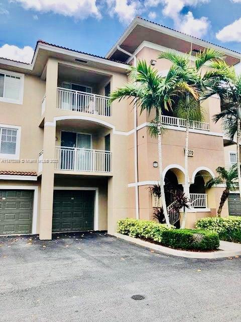 Photo of 6370 Emerald Dunes Dr #201 in West Palm Beach, FL