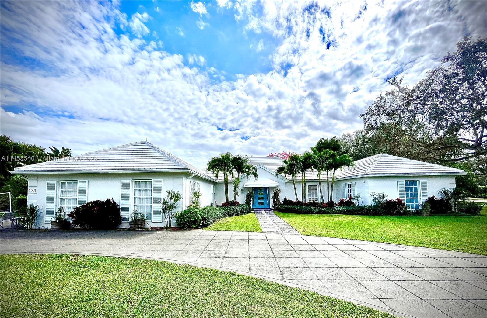 Photo of 120 SE Turtle Creek Dr in Jupiter, FL