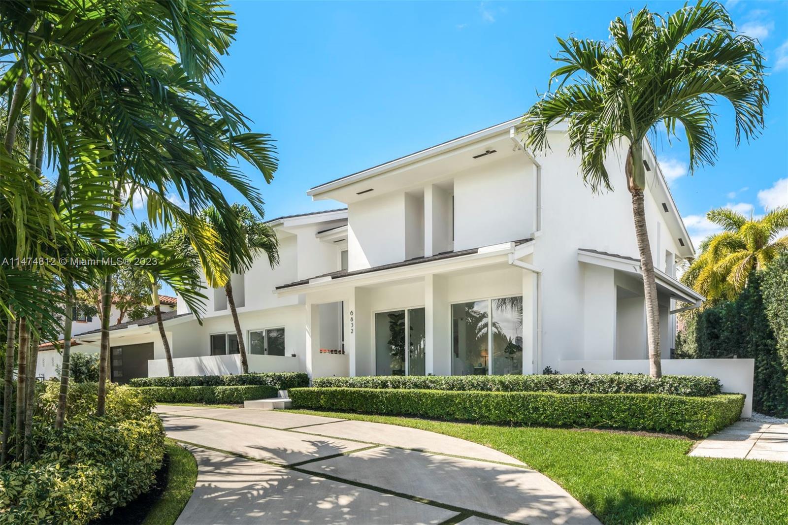 Photo of 6832 Sunrise Ct in Coral Gables, FL