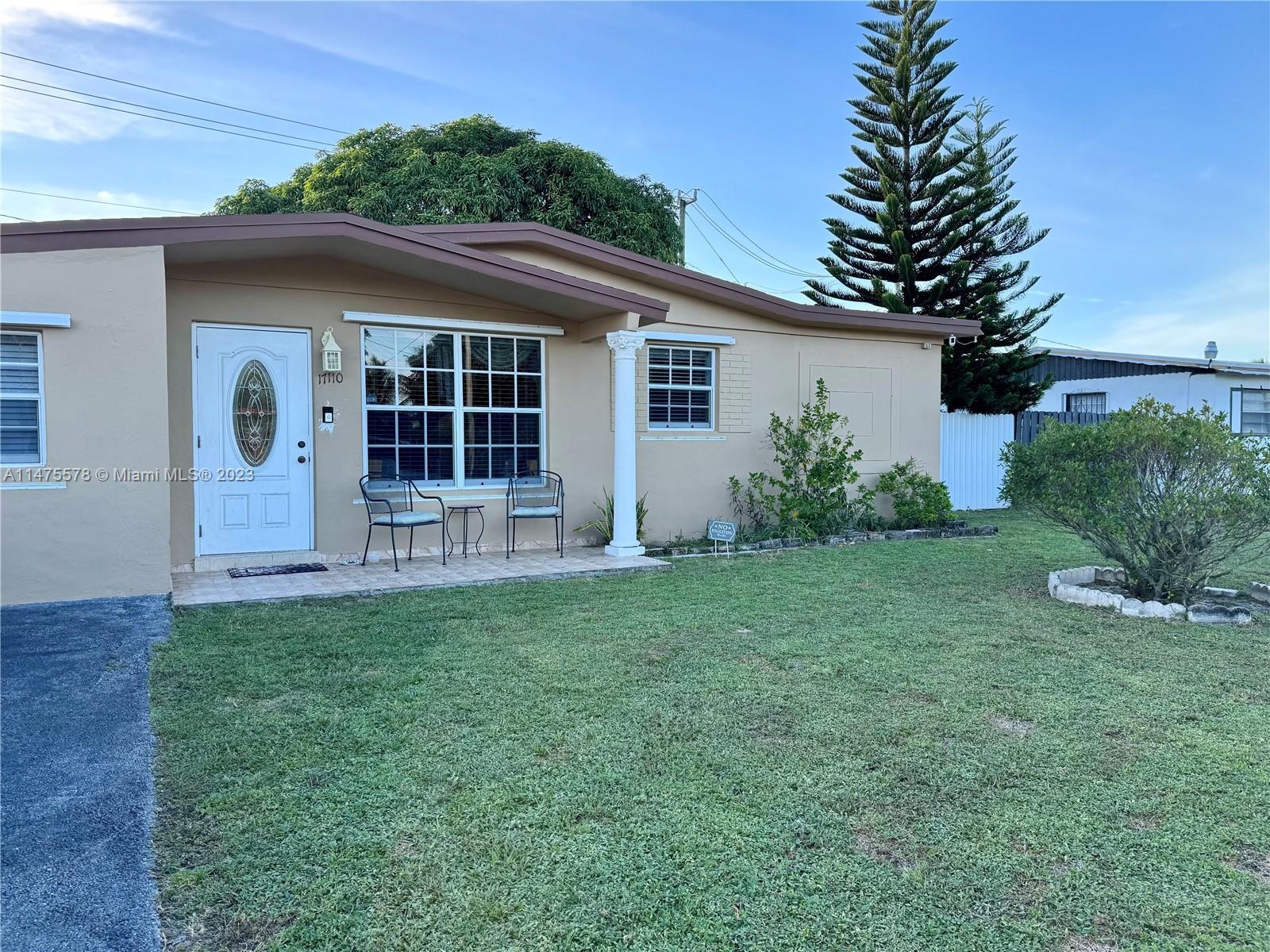 Photo of 17110 NW 54th Ct in Miami Gardens, FL
