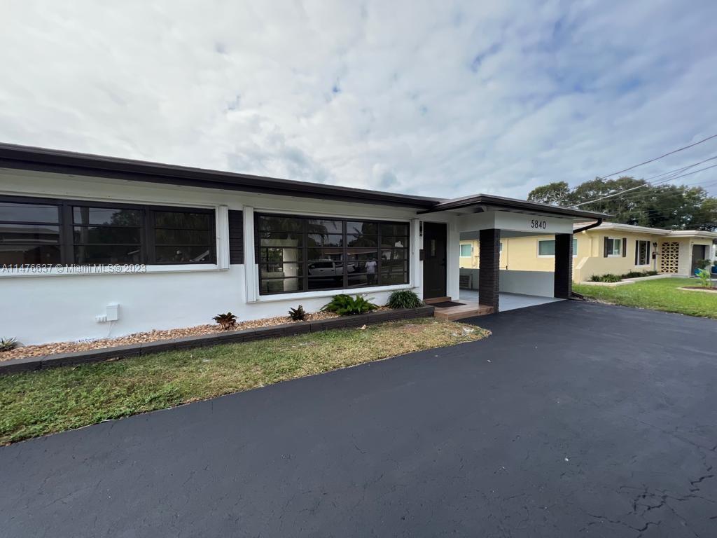 Photo of 5840 SW 14th St in Plantation, FL