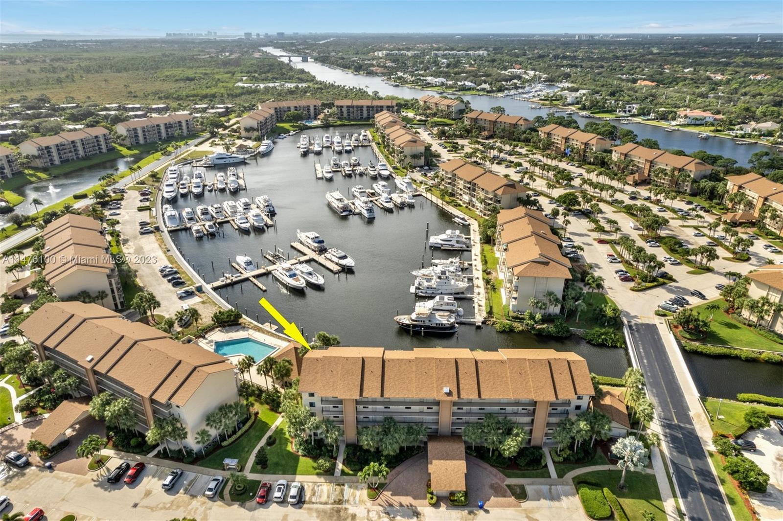 Welcome to Marina at the Bluffs in the heart of Jupiter!  Fantastic turn key fully furnished 2 BR 2 