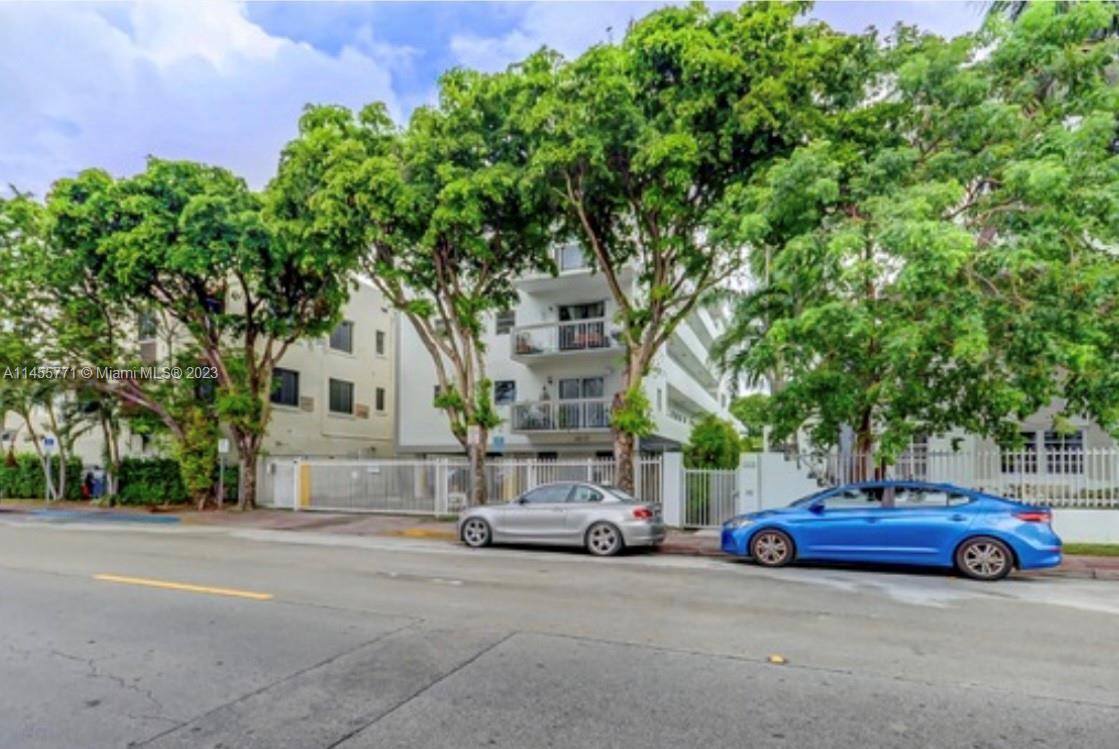 IN THE HEART OF SOUTH BEACH, GREAT LOCATION, BEACH LIFE! WALK, BIKE, NEAR TO THE PARKS, BEACH, SHOPS