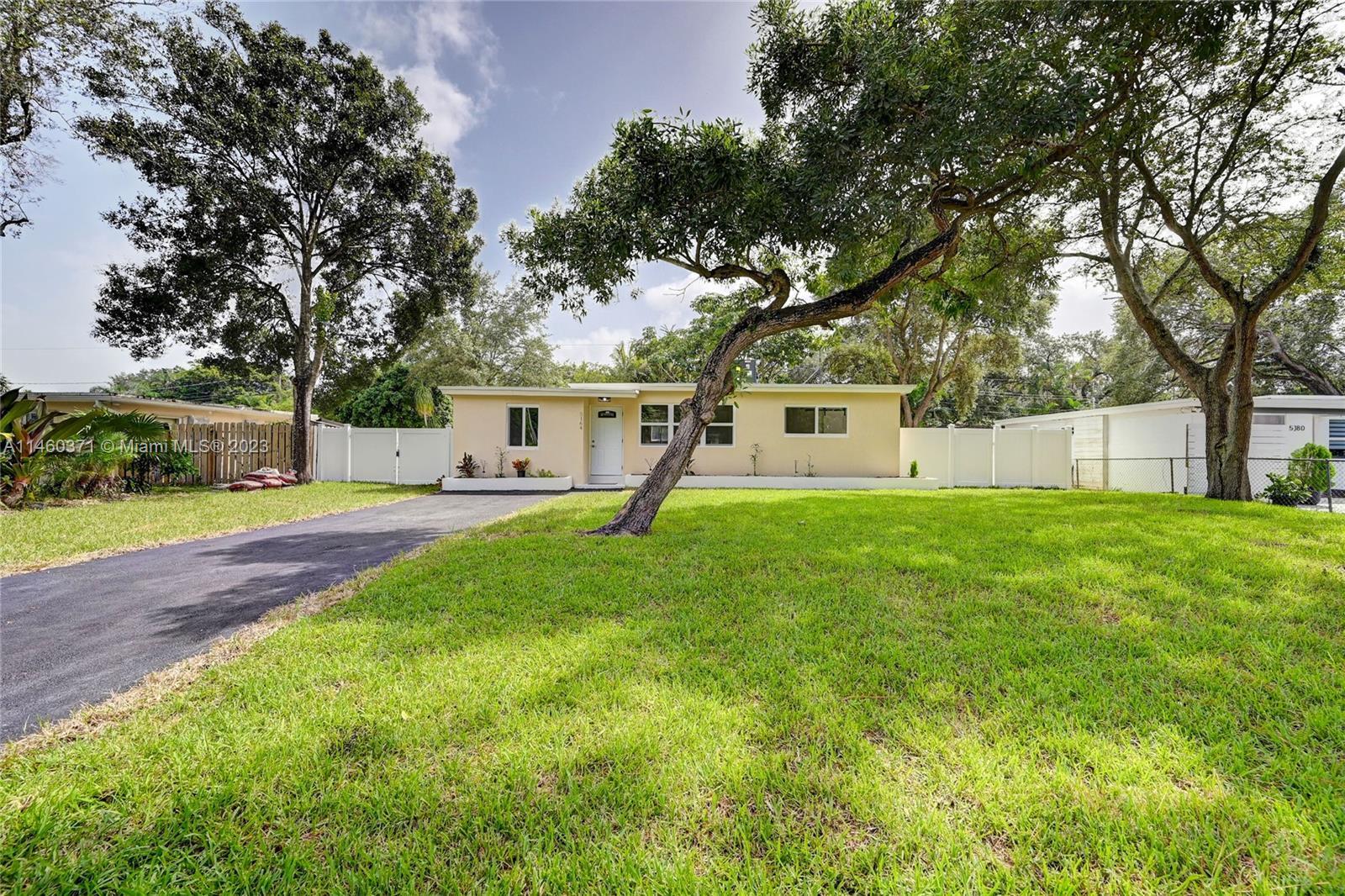 Photo of 5164 SW 28th Ave in Dania Beach, FL