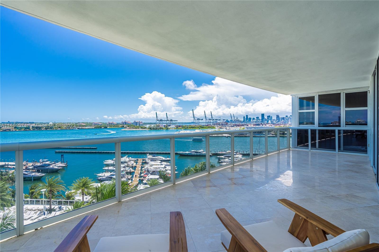 One of the most-desired, direct bay-front condos South of Fifth at the Murano Grande, Open floorplan