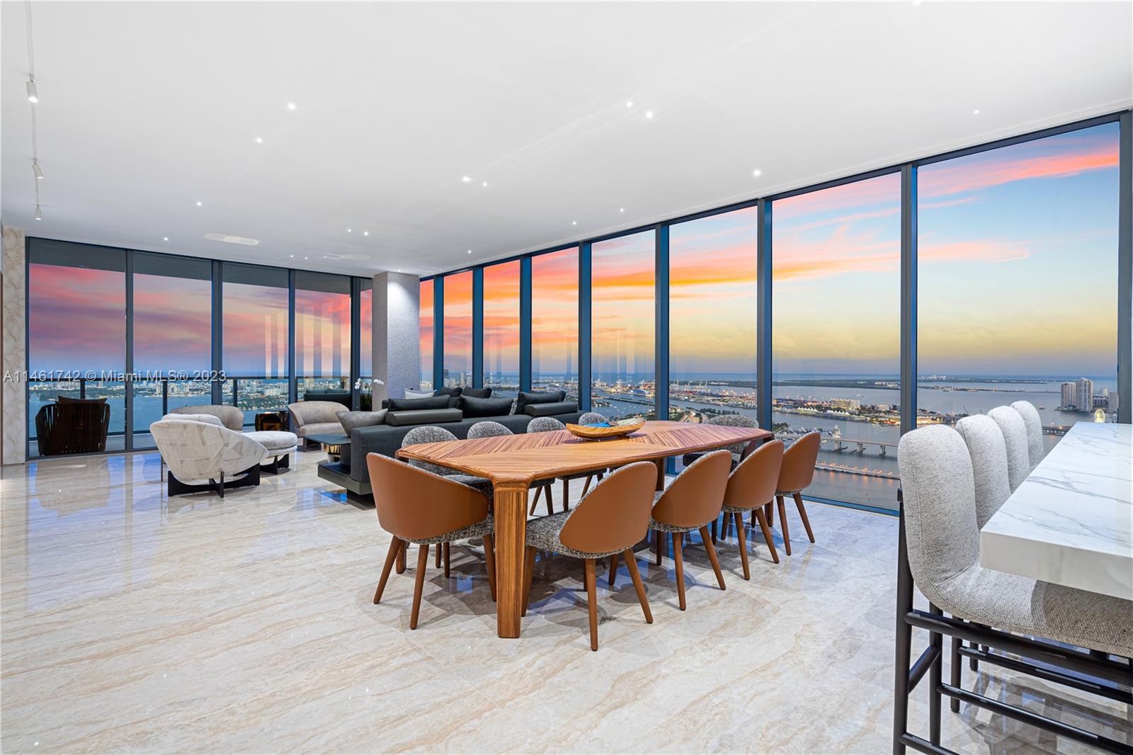 JAW DROPPING JET PLANE VIEWS OF DOWNTOWN MIAMI SKYLINE, OPEN BAY & OCEAN RESIDENCE METICULOUSLY CURA