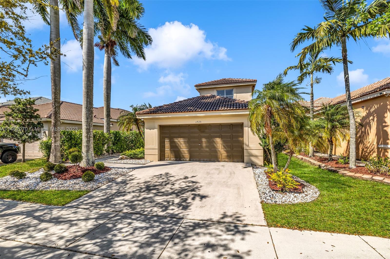 Photo of 1725 Winterberry Ln in Weston, FL