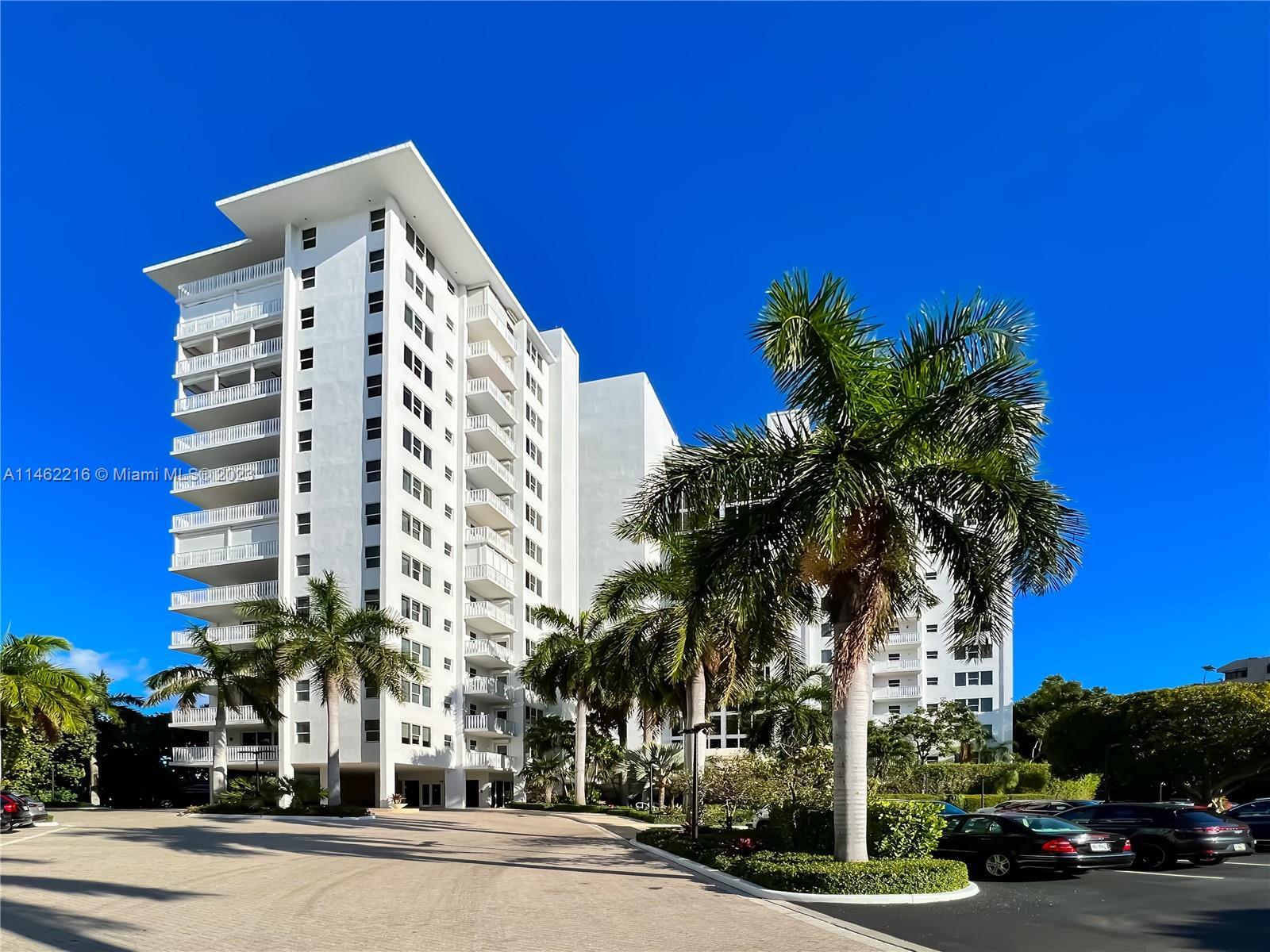 Photo of 200 Ocean Lane Dr #308 in Key Biscayne, FL