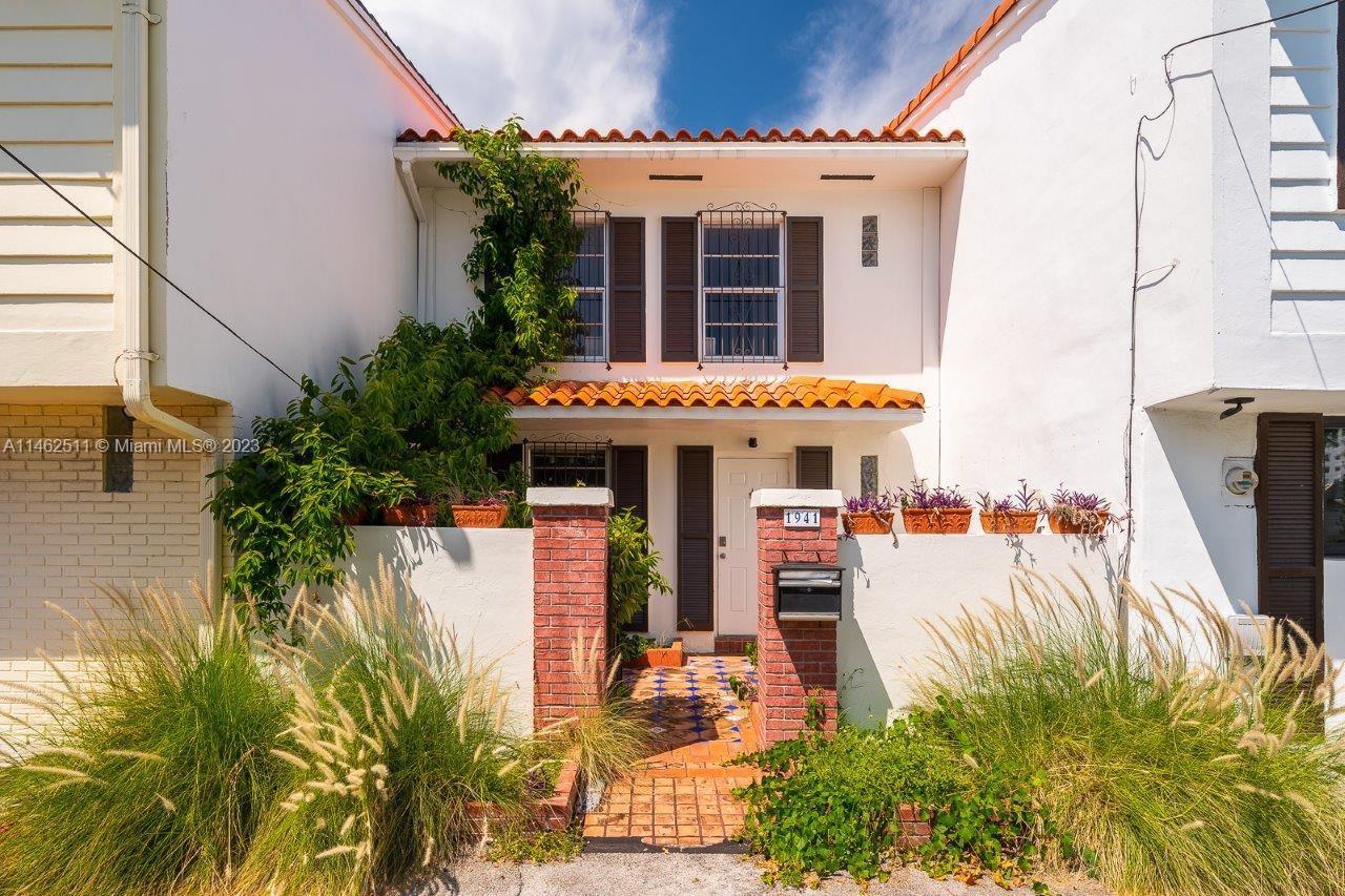 Photo of 1941 NE 123rd St #1941 in North Miami, FL