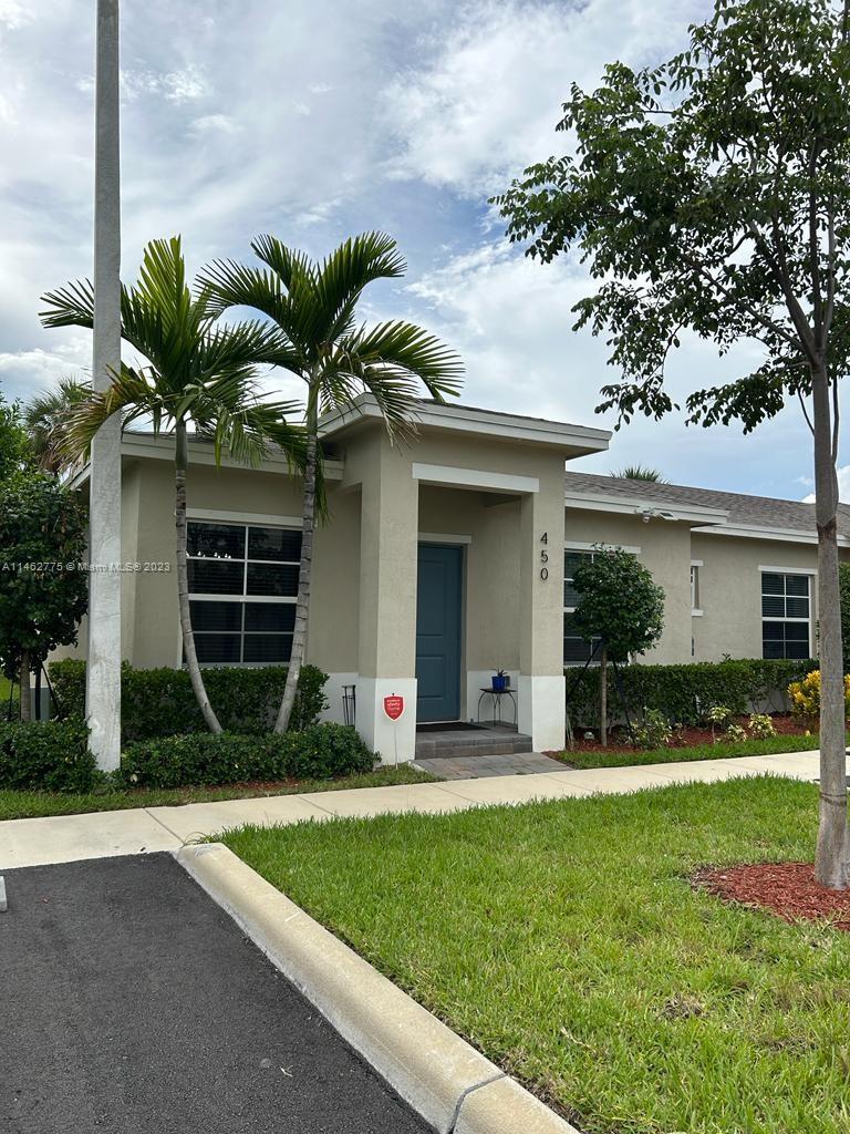 Photo of 450 NE 4th Ave in Florida City, FL