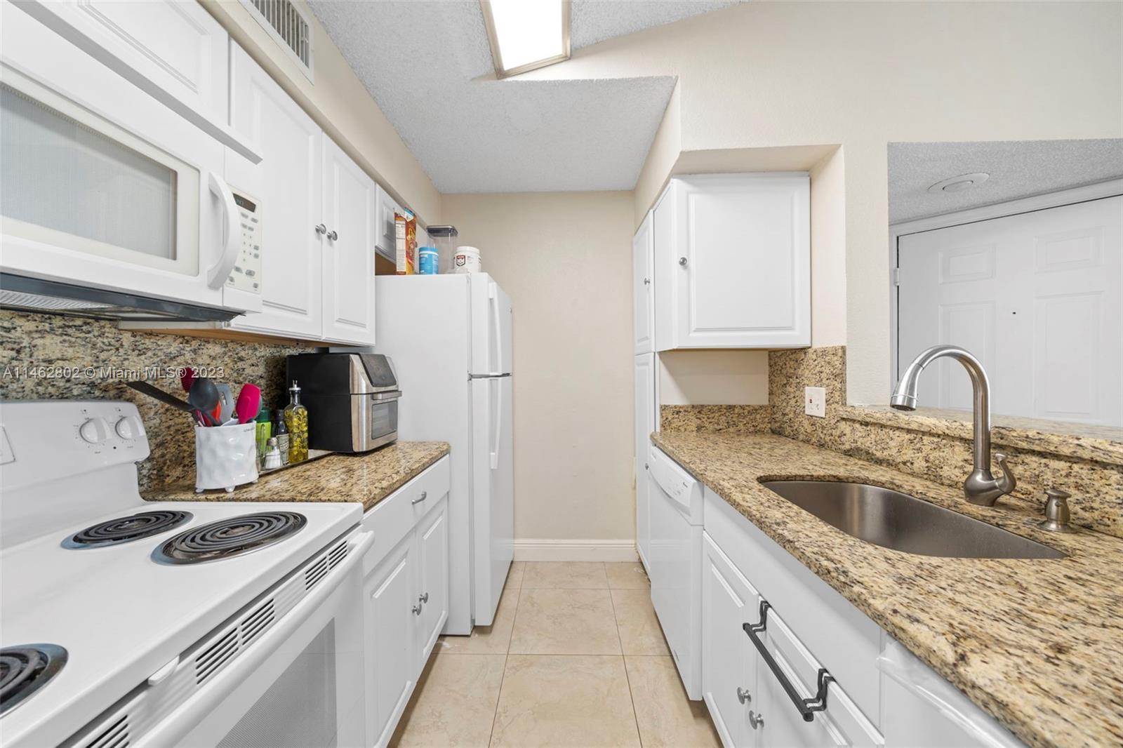Photo of 2866 S University Dr #5303 in Davie, FL