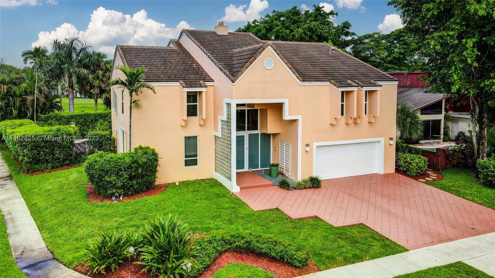 Photo of 600 Mockingbird Ln in Plantation, FL