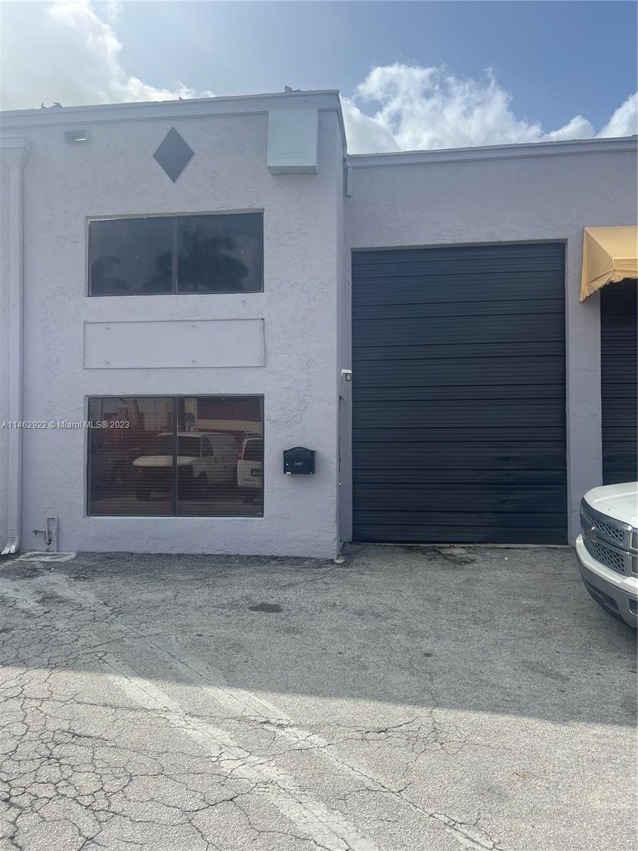 Photo of 1750 W 39th Pl #1005 in Hialeah, FL