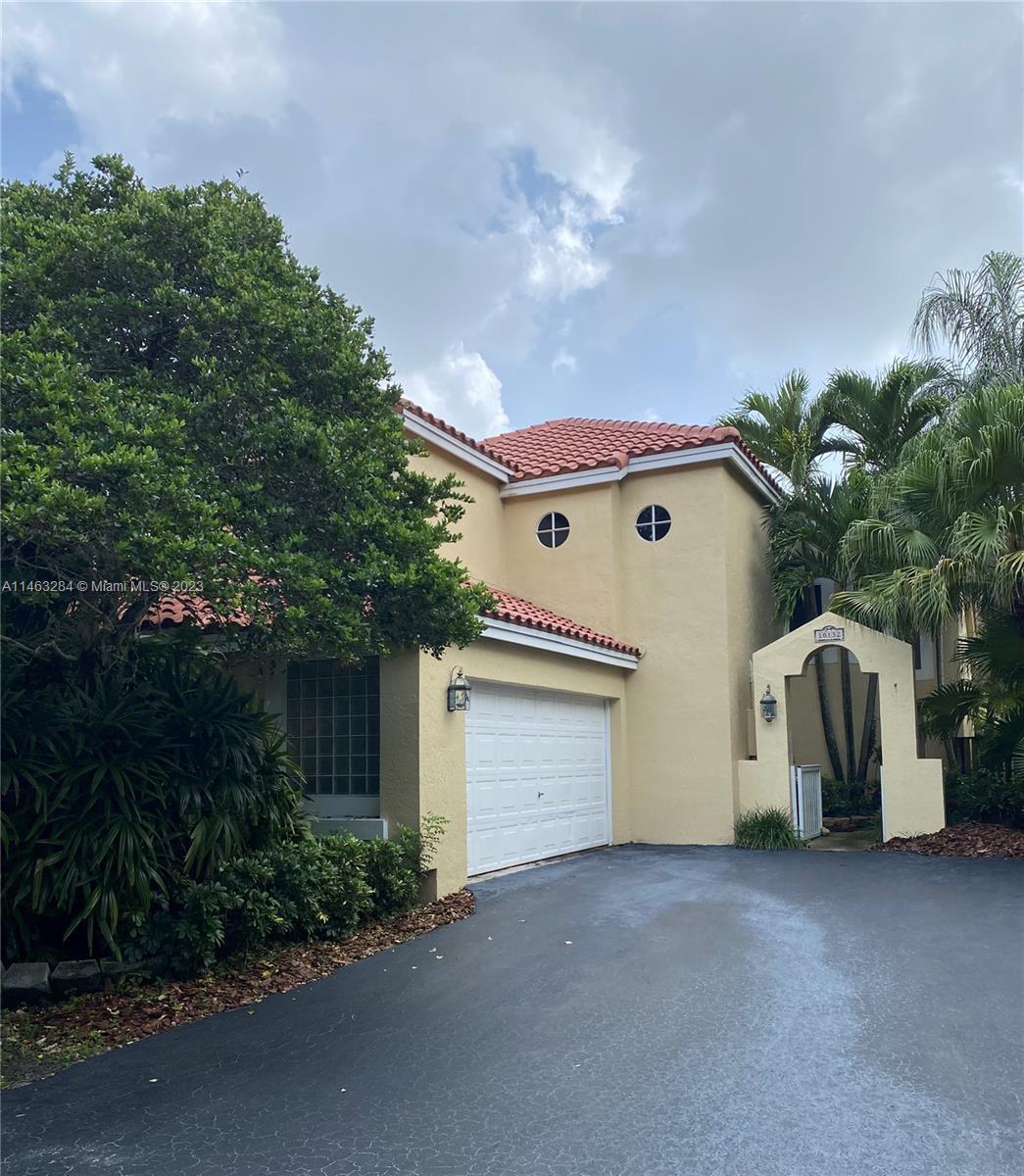 Photo of 10132 NW 4th St in Plantation, FL