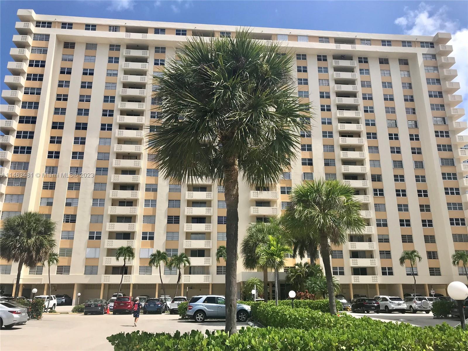 Two bedrooms with two full bathrooms, located in Hallandale Beach. Across from the Ocean/Beach, City