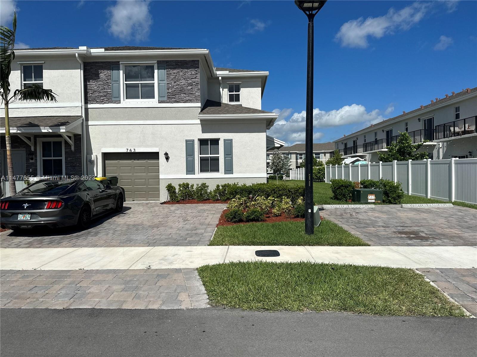 Photo of 763 SE 17th St in Homestead, FL