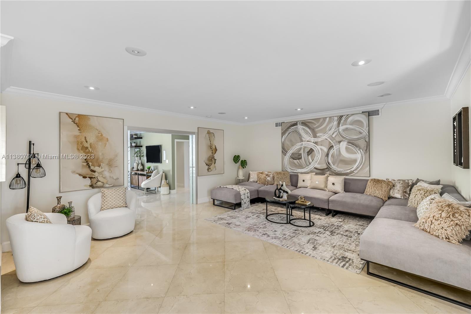 Photo of 111 Shore Dr W in Coconut Grove, FL