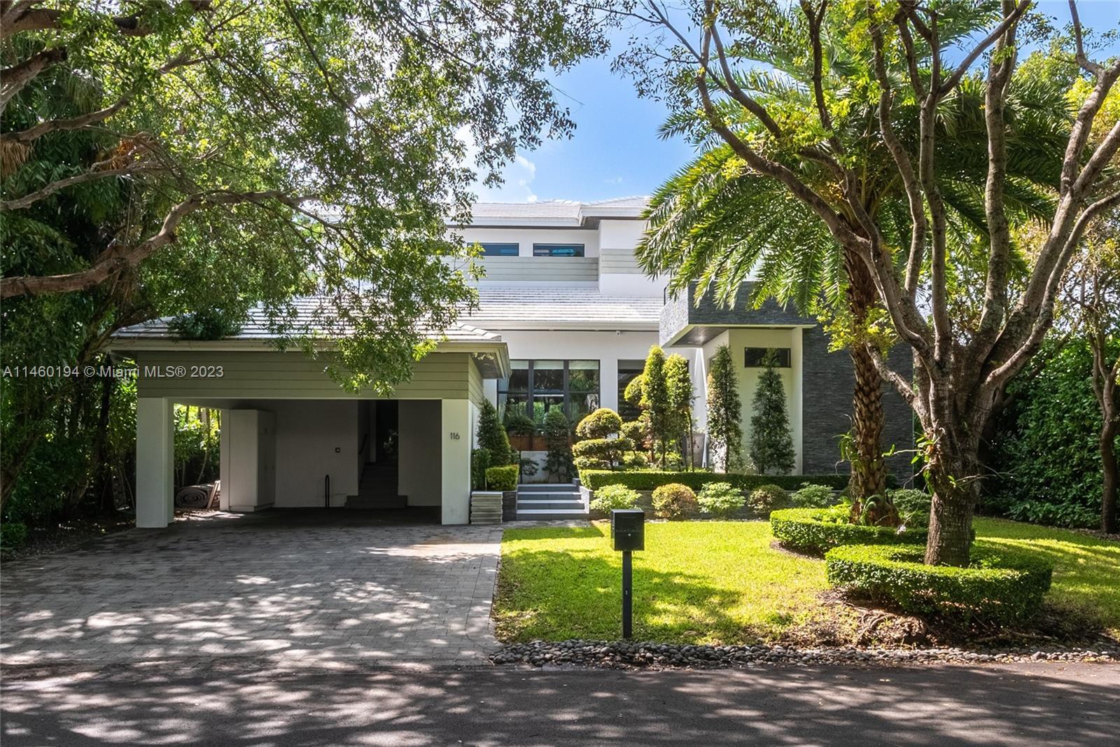 Photo of 116 W Mashta Dr in Key Biscayne, FL