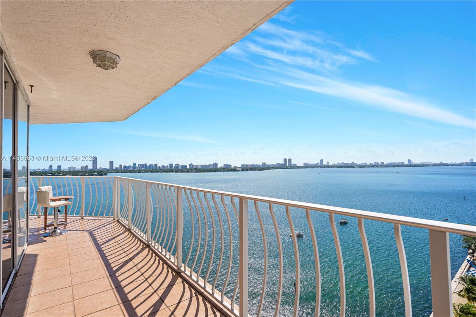 Stunning south-facing bay views across the Miami and Miami Beach skylines for unforgettable sunsets.