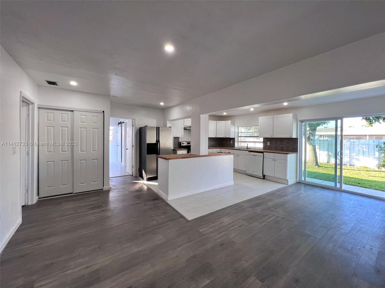 Photo of 8481 NW 11th St in Pembroke Pines, FL